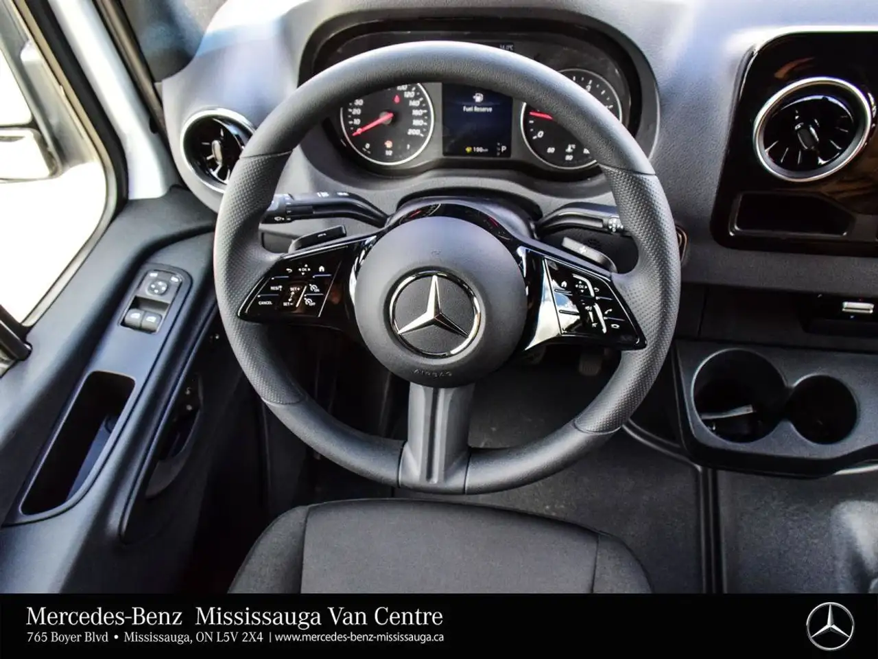 Mercedes-Benz Sprinter снимка Mercedes-Benz Sprinter