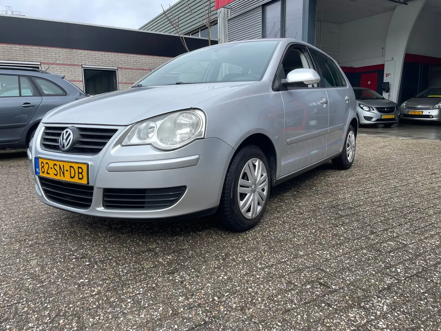 Volkswagen Polo 1.4-16V Turijn airco zeer nette auto Grau - 1