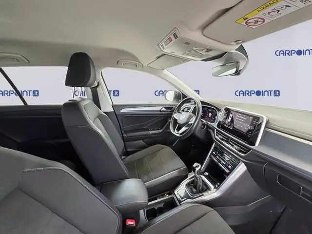 Volkswagen T-Roc view 8
