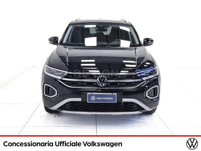 Volkswagen T-Roc view 2