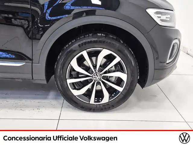 Volkswagen T-Roc view 15