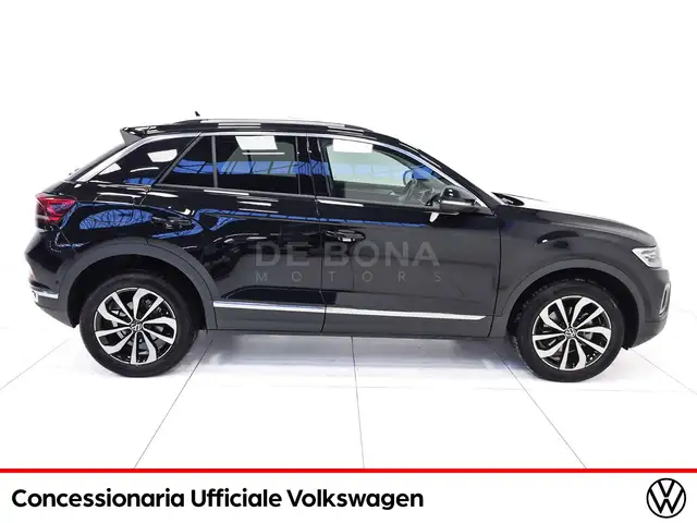 Volkswagen T-Roc view 6