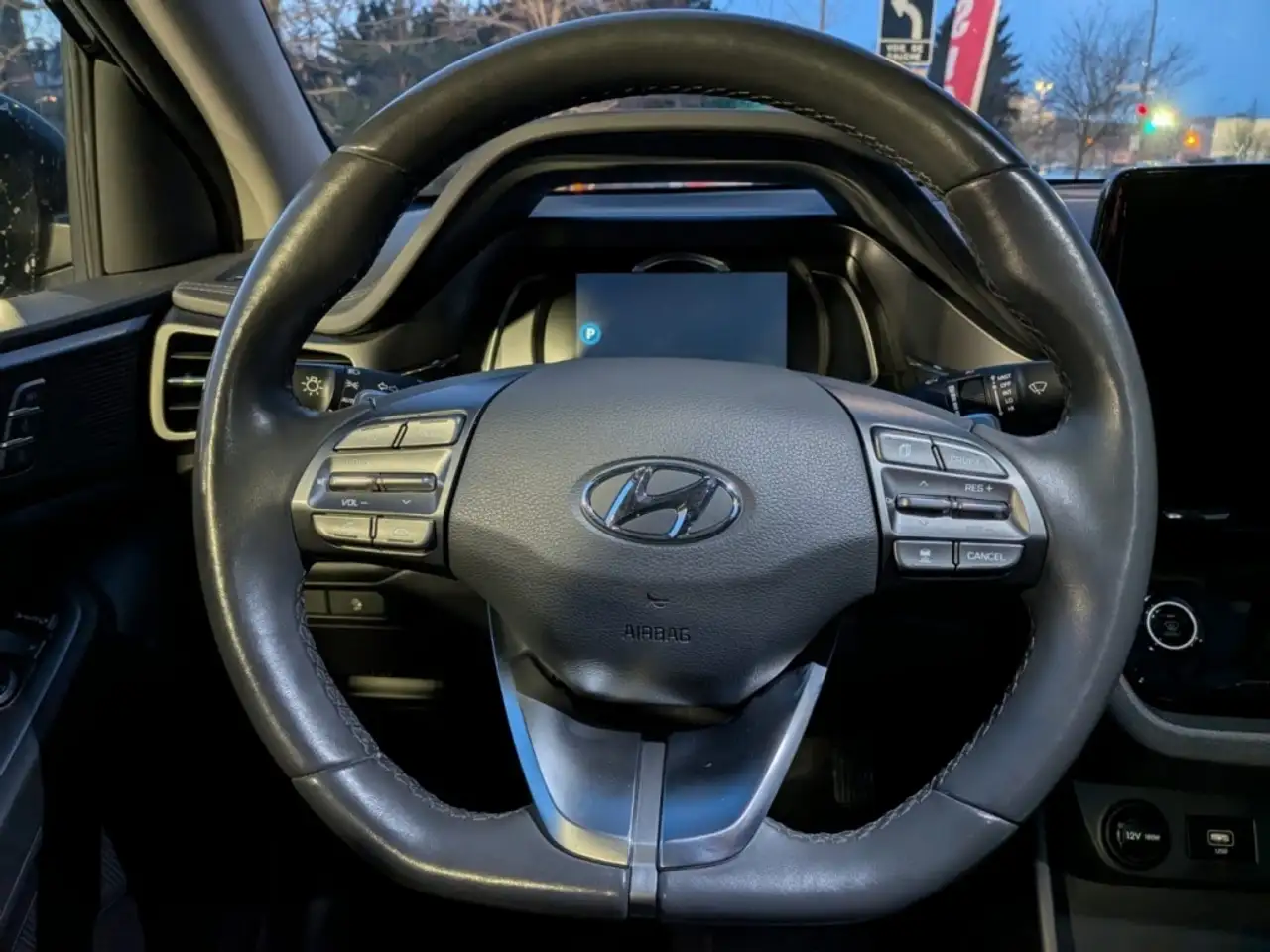 Hyundai IONIQ снимка Hyundai IONIQ