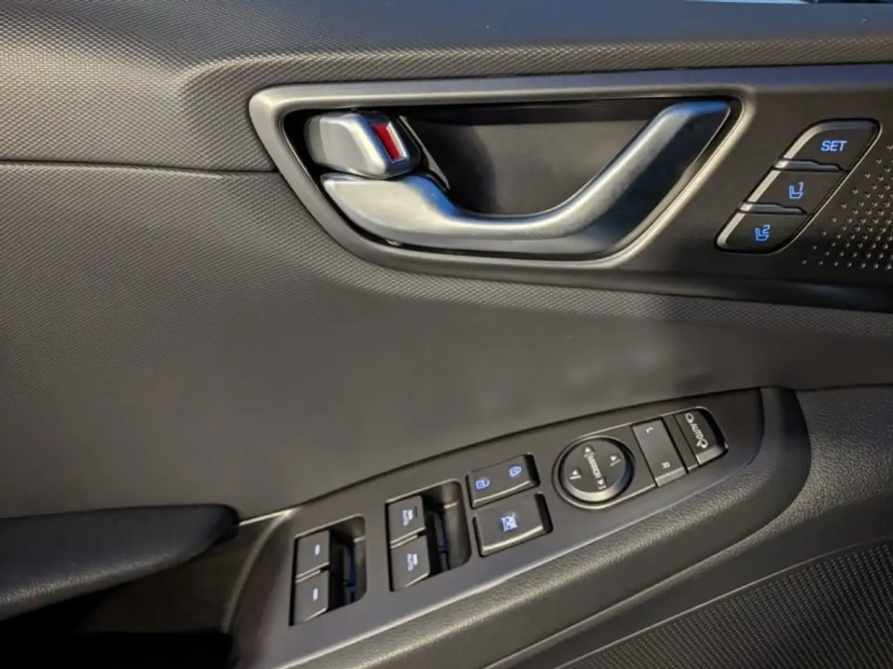 Hyundai IONIQ снимка Hyundai IONIQ