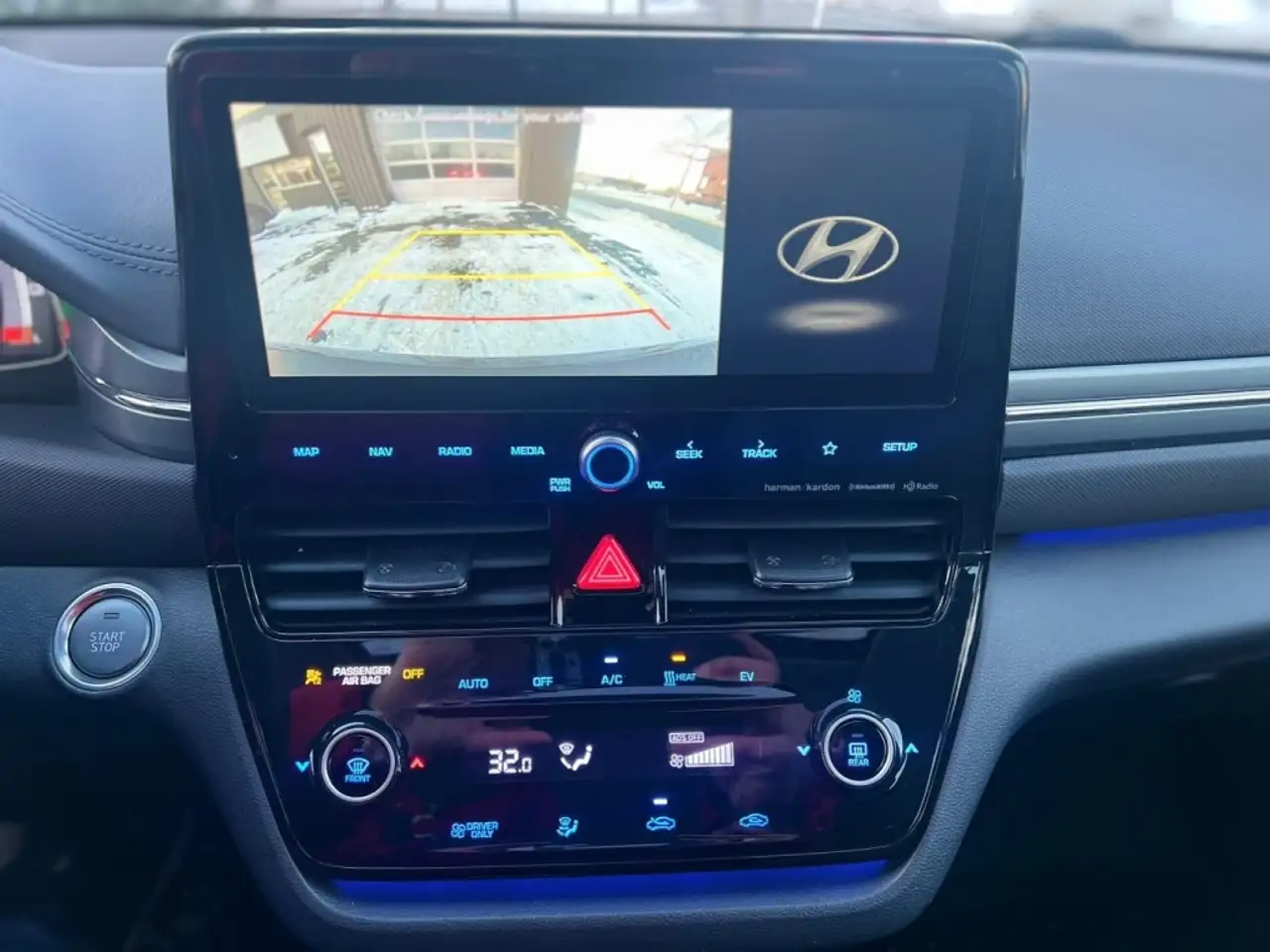 Hyundai IONIQ снимка Hyundai IONIQ