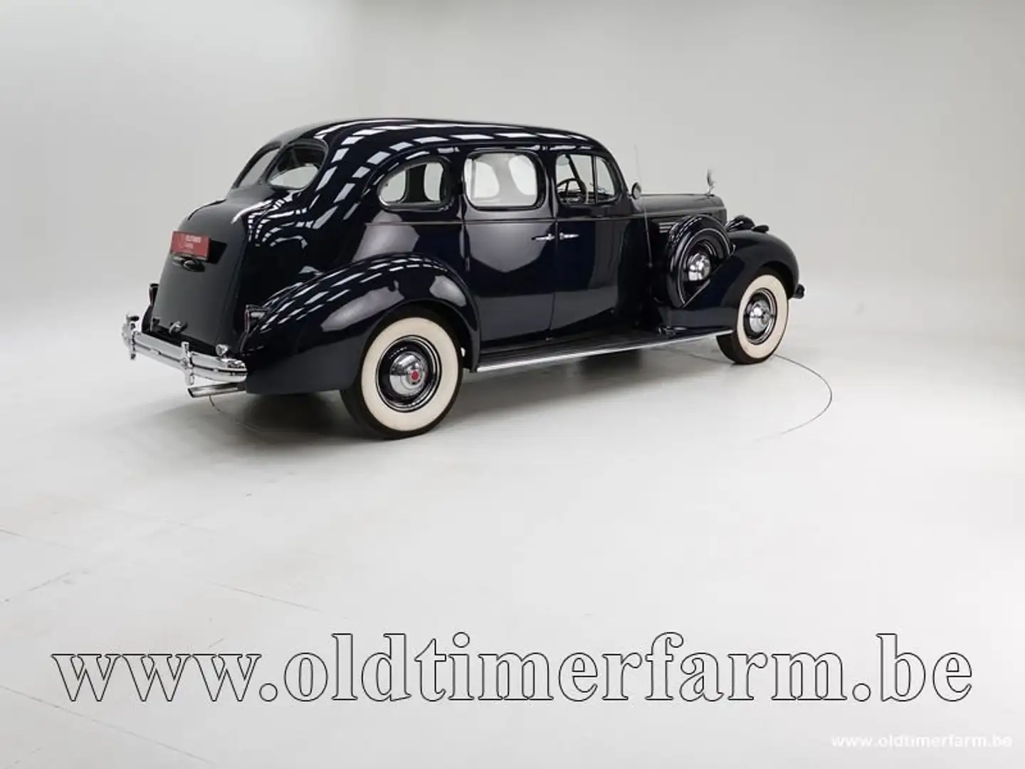 Oldtimer Packard Eight Saloon '38 CH3504 Bleu - 2