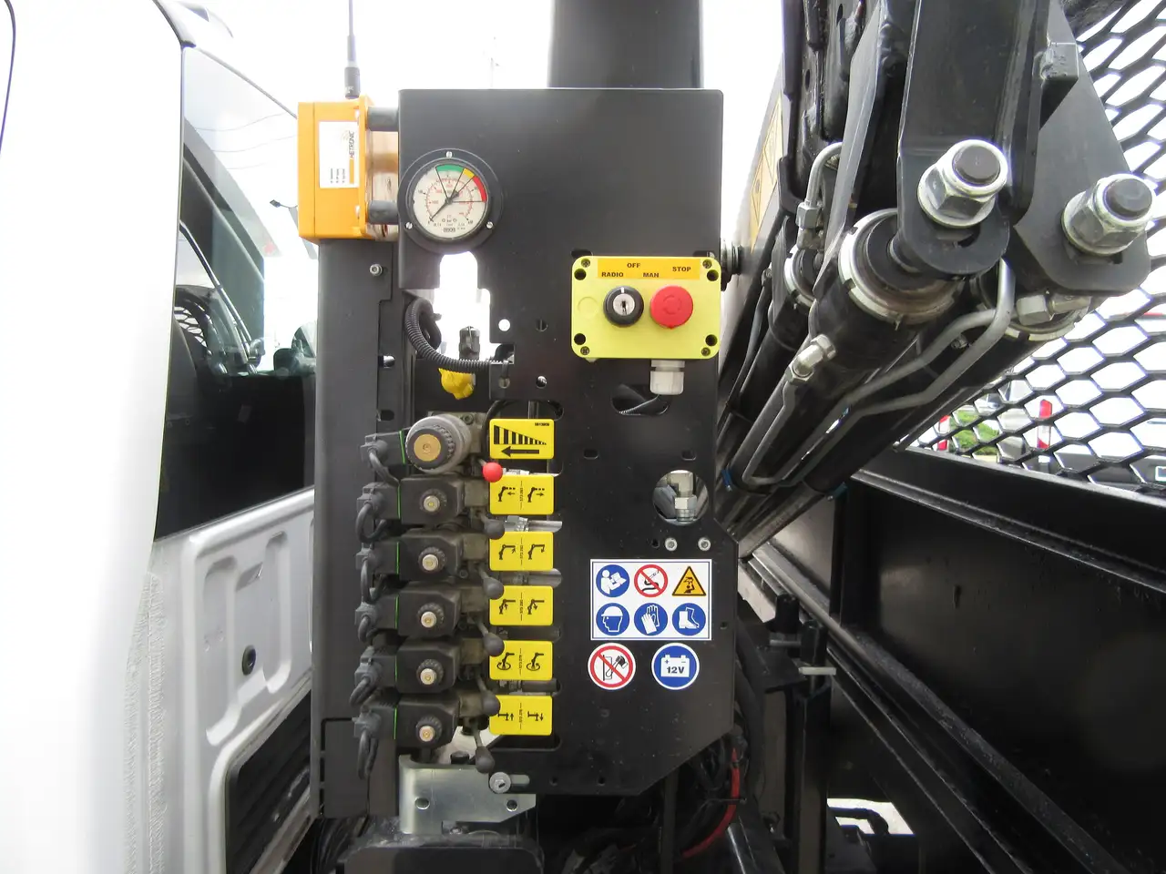 Ford F 550 снимка Ford F 550