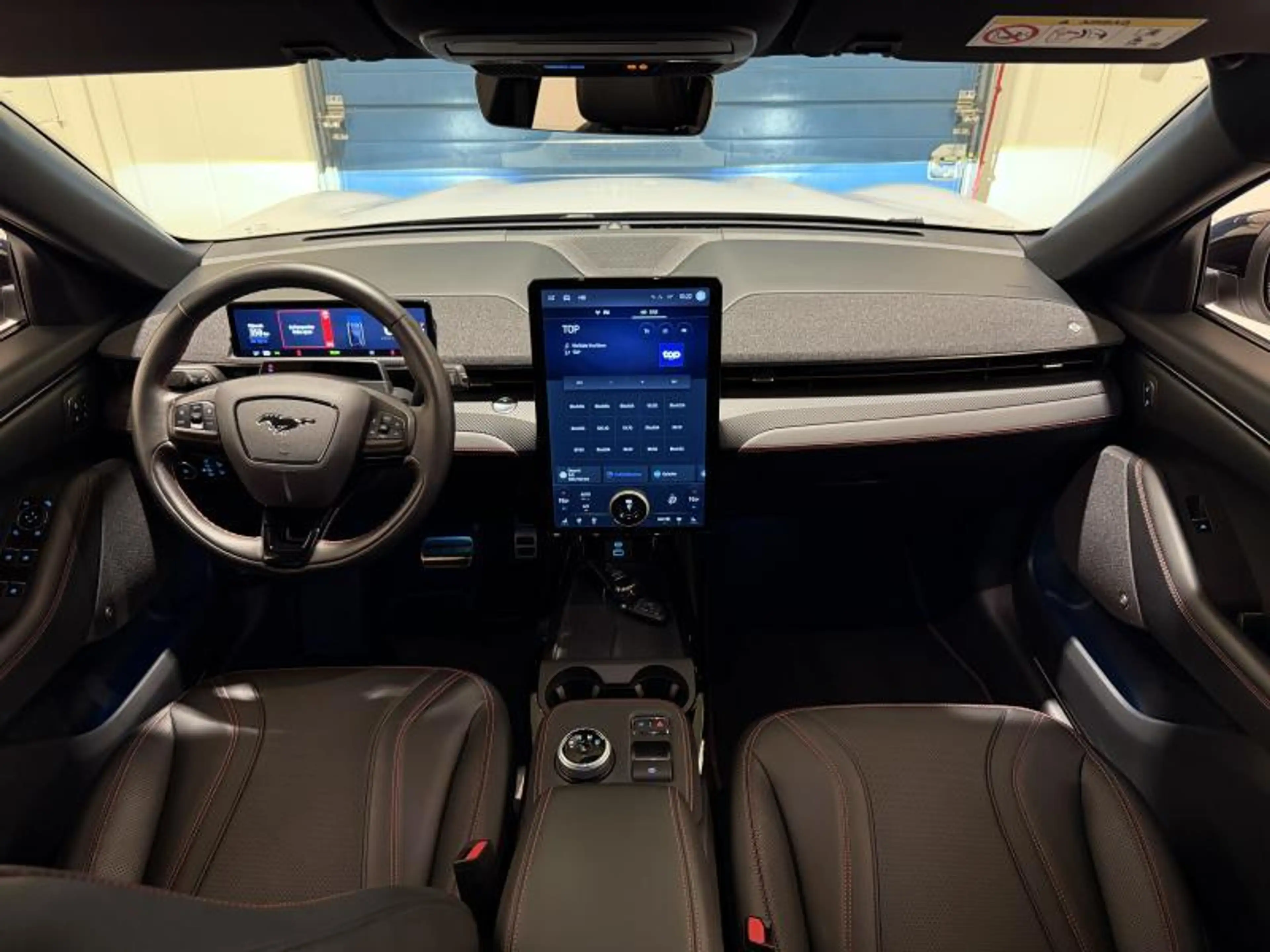 Ford Mustang Mach-E Premium AWD 76kWh Standard Range - Garantie — photo 15