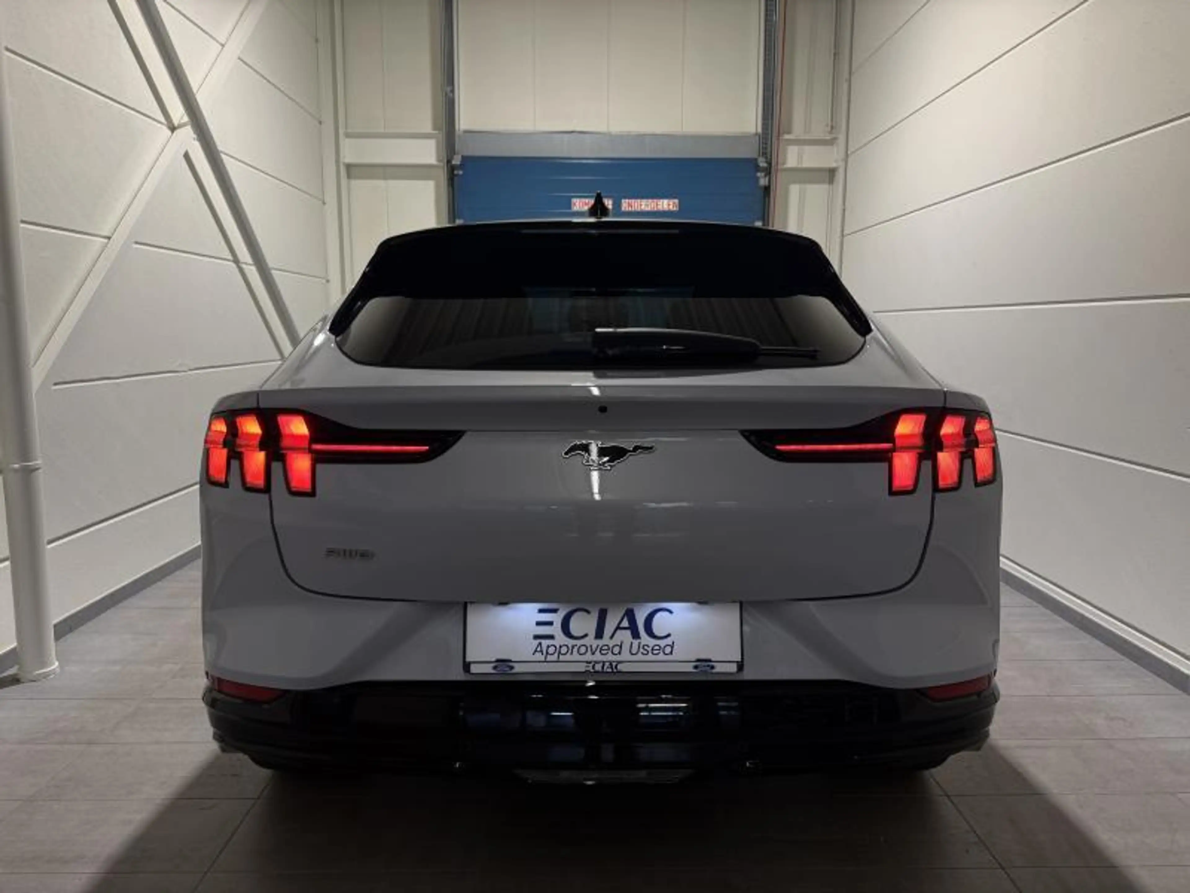 Ford Mustang Mach-E Premium AWD 76kWh Standard Range - Garantie — photo 5
