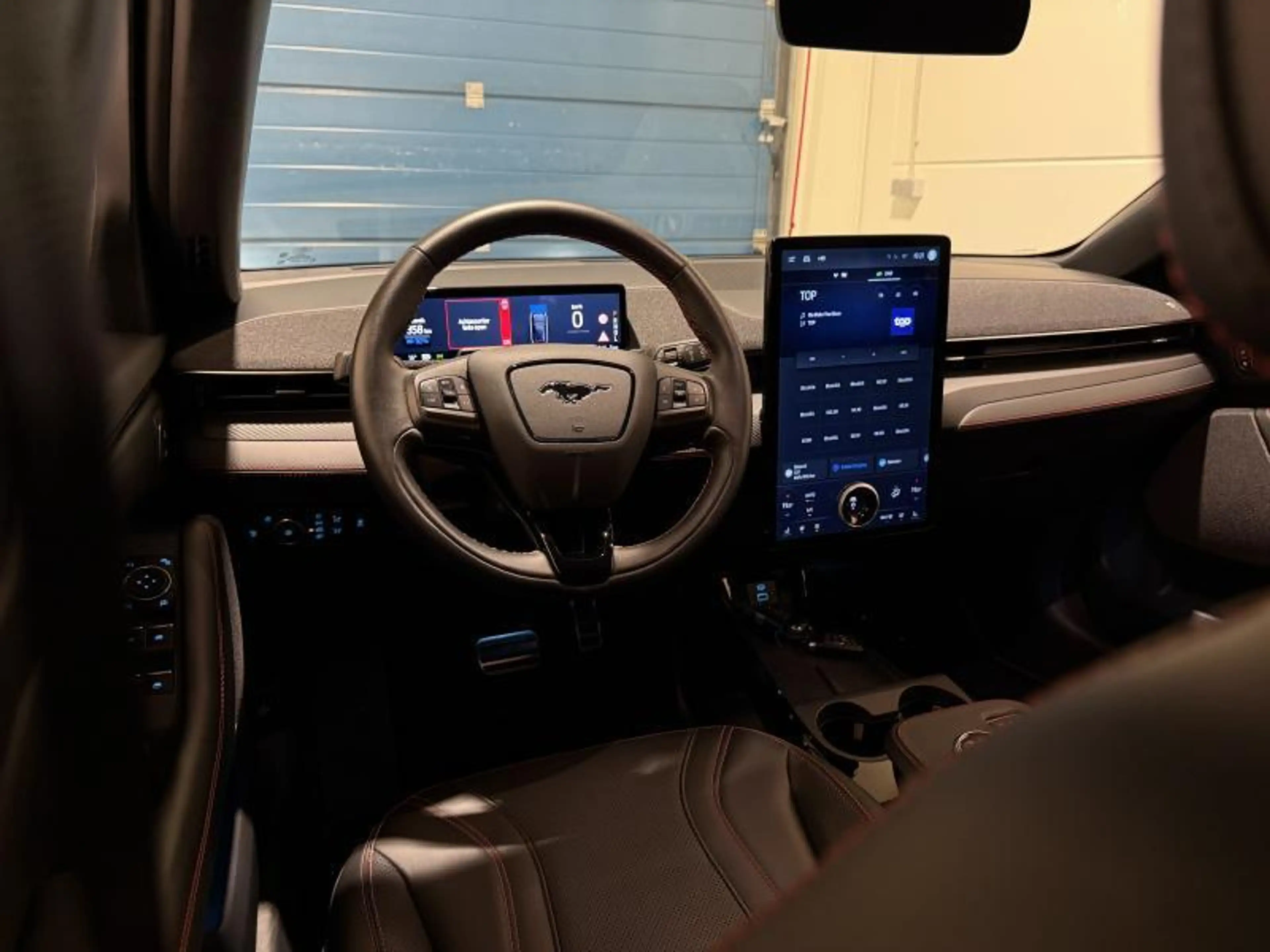 Ford Mustang Mach-E Premium AWD 76kWh Standard Range - Garantie — photo 14