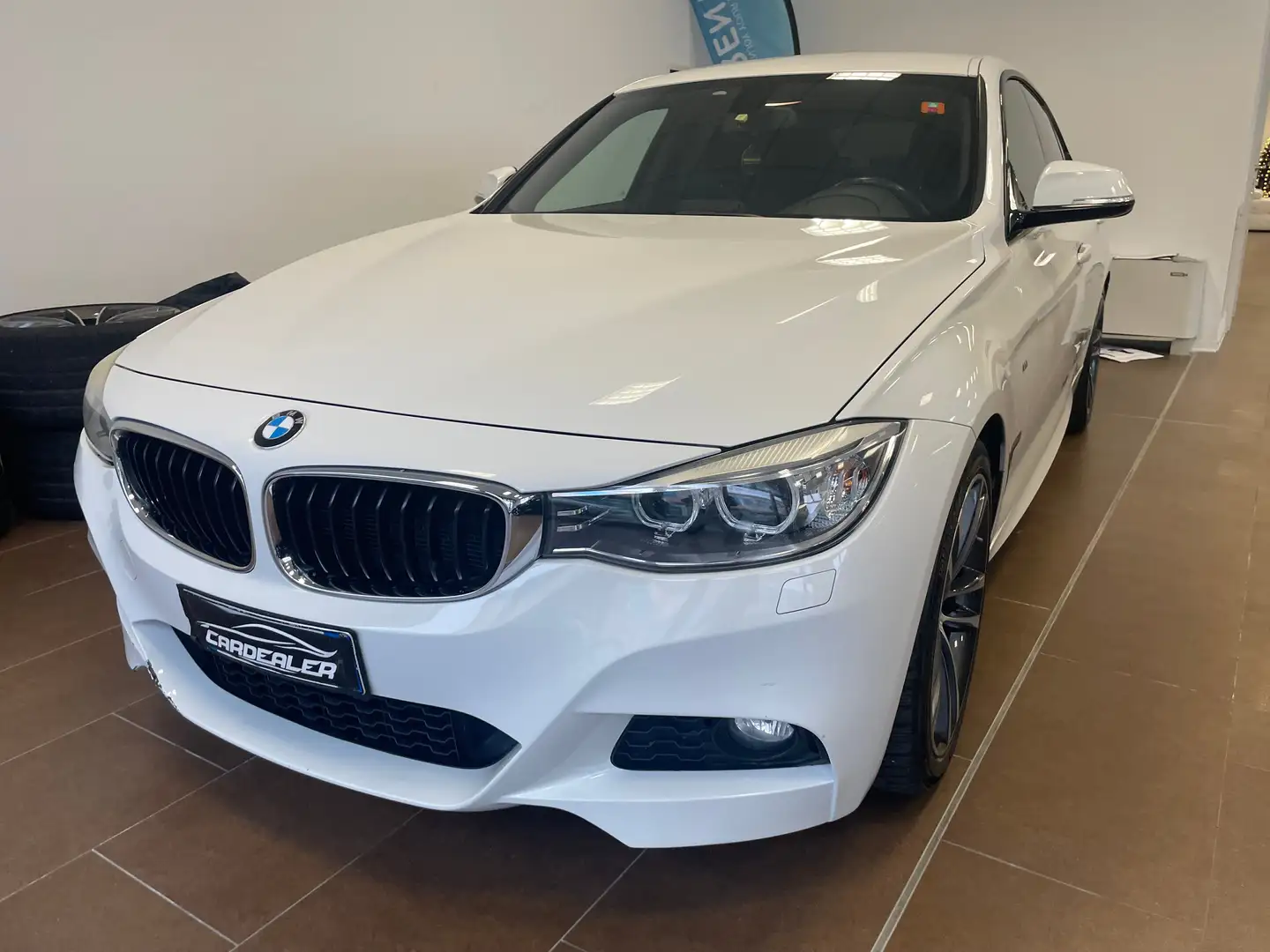 BMW 318 Serie 3  318d Gran Turismo Msport Bianco - 2