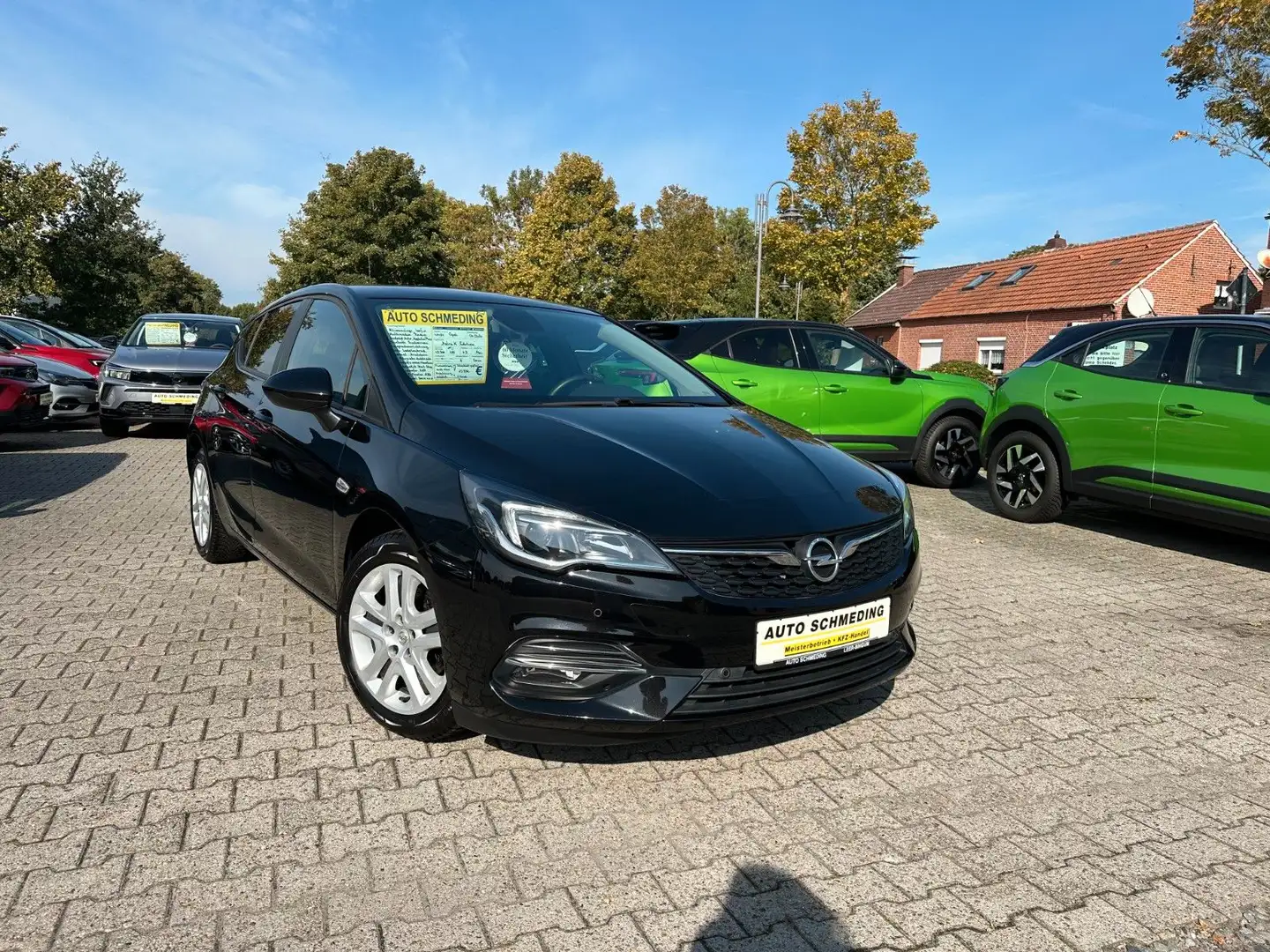 Opel Astra K 1.2 Edition Klima/Tempomat/PDC/ Schwarz - 1
