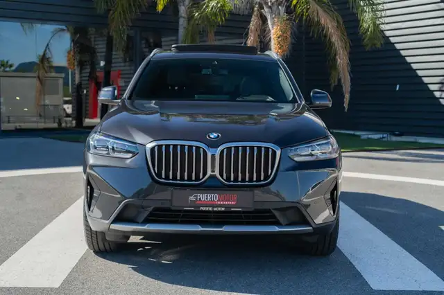 BMW X3 view 2