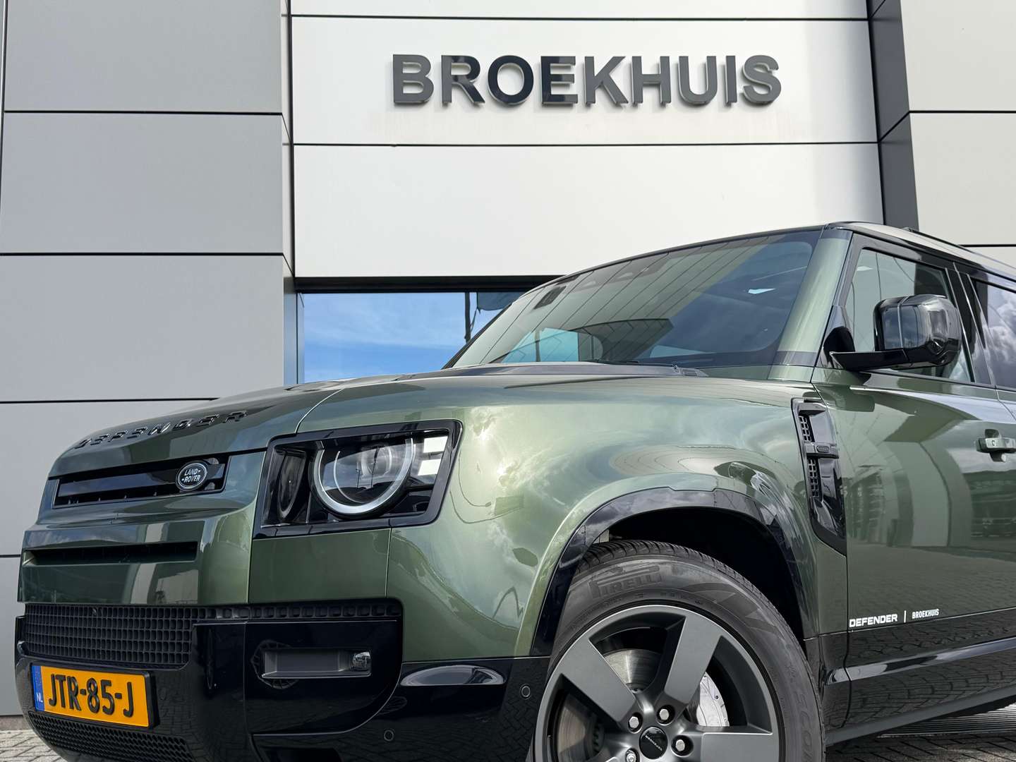 Land Rover Defender 110 X-Dynamic HSE P300e -  - Joinsteer - #3