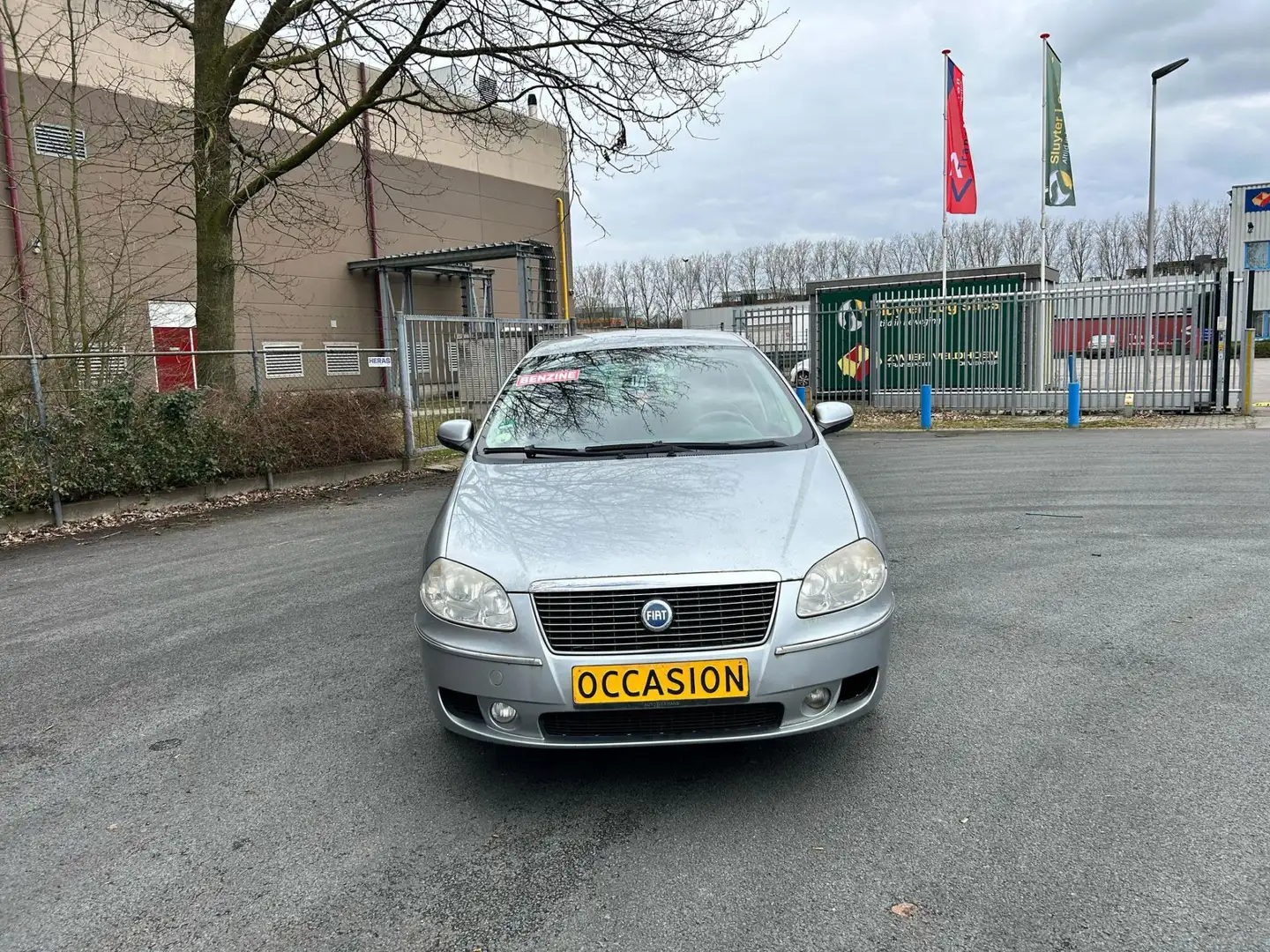 Fiat Croma 2.2 16V Corporate LET OP : BUITENLANDSE AUTO Срібний - 2