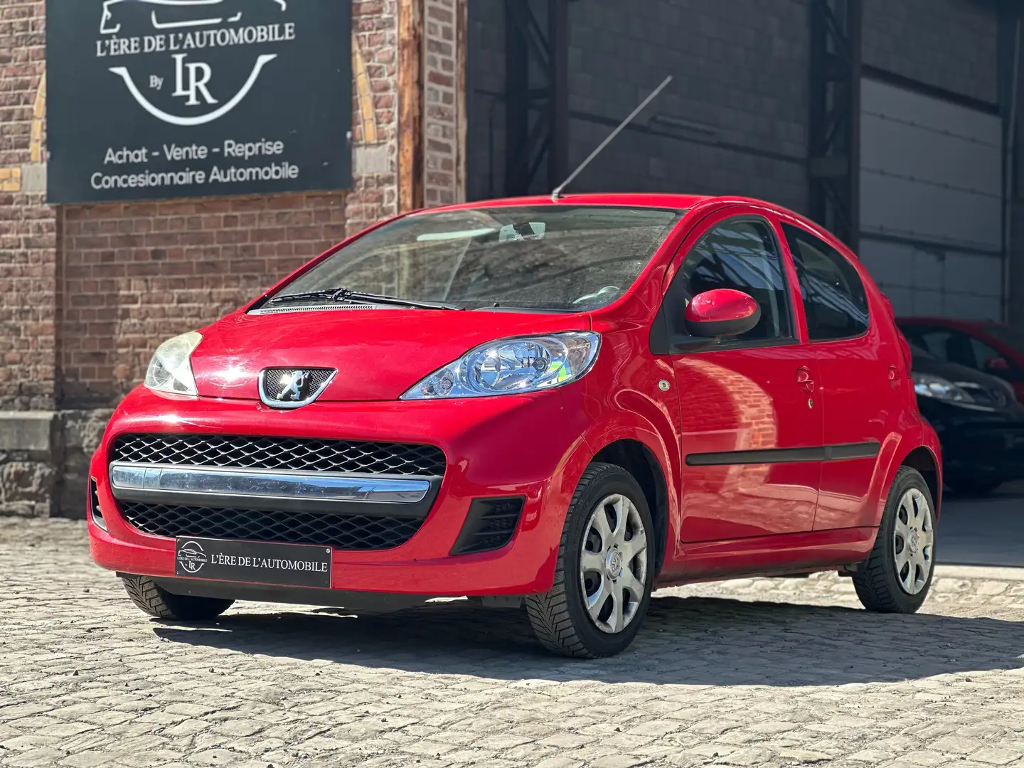 Peugeot 107 1.0i PRET A IMMATRICULÉ MP3 - 5P - VC - V ELEC Rouge - 1