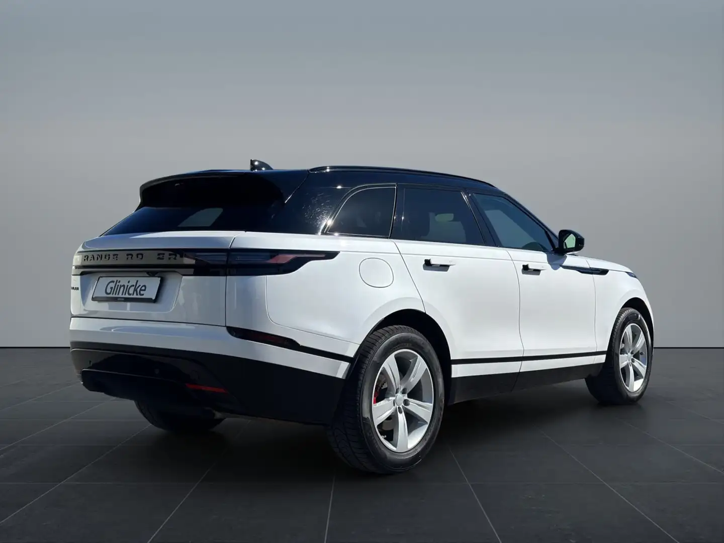 Land Rover Range Rover Velar P400e Dynamic SE WinterPack  2 Bílá - 2