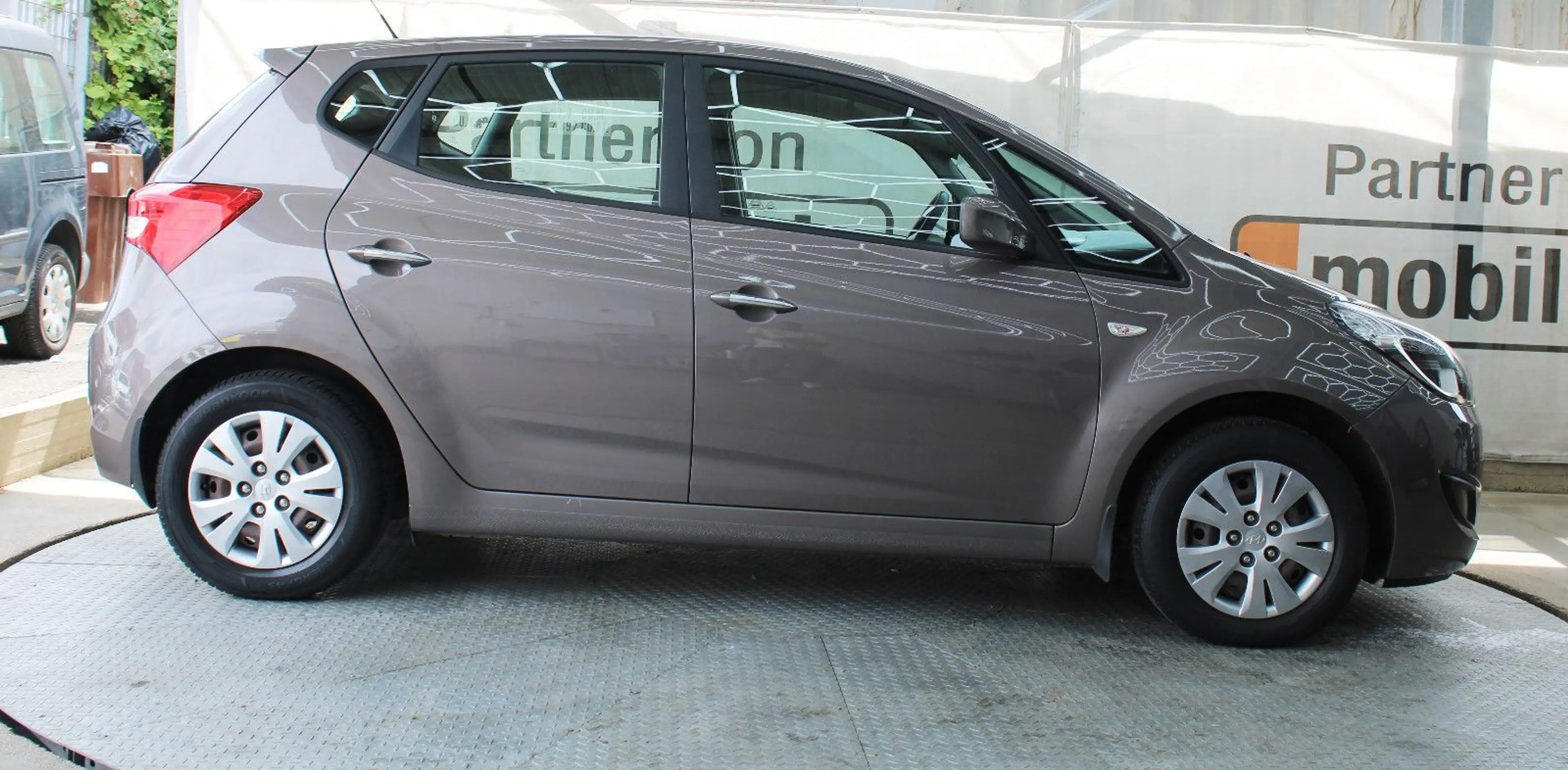Hyundai iX20 1.4 *Tüv&Inspektion Neu* — photo 11