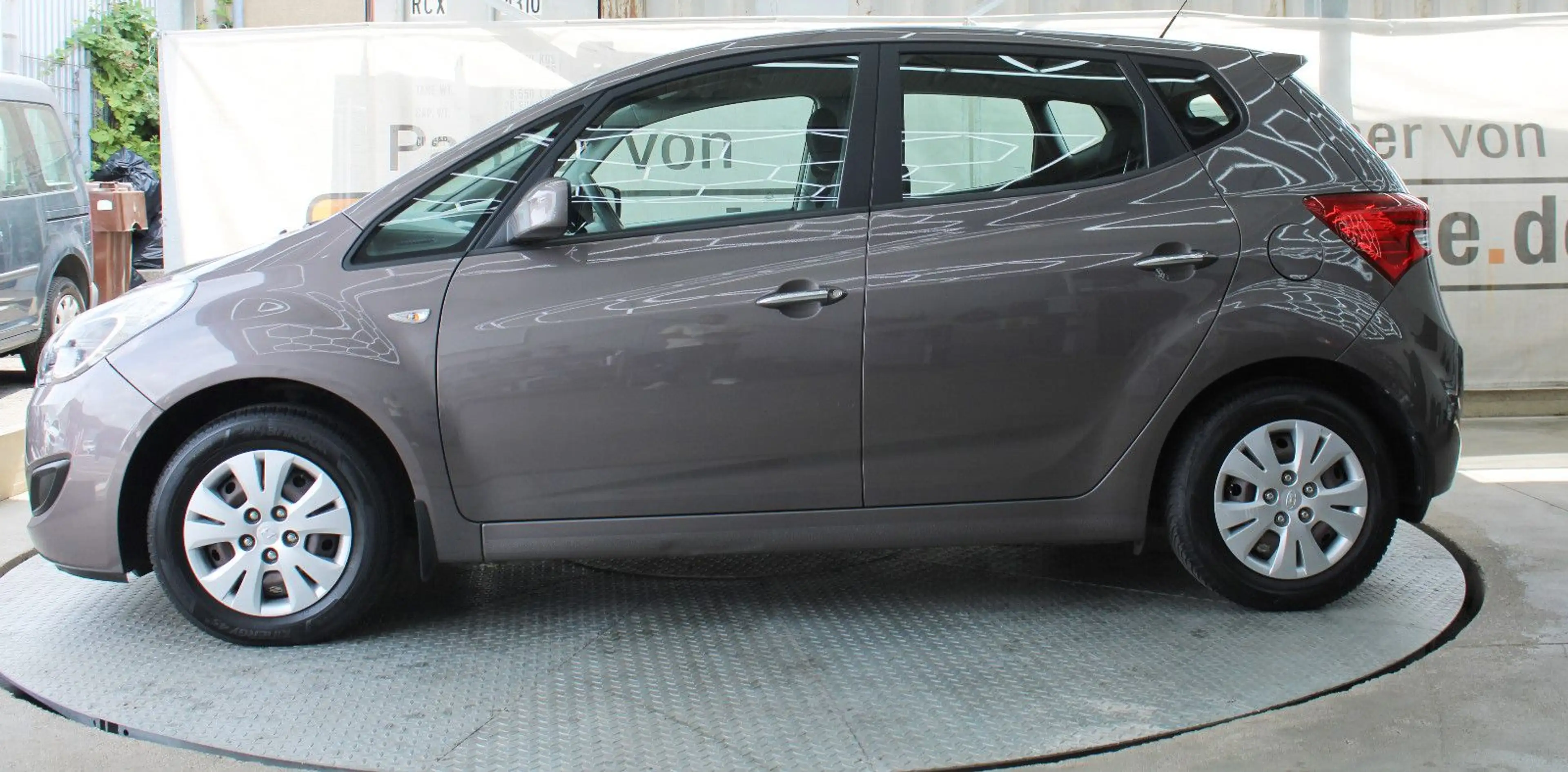 Hyundai iX20 1.4 *Tüv&Inspektion Neu* — photo 3