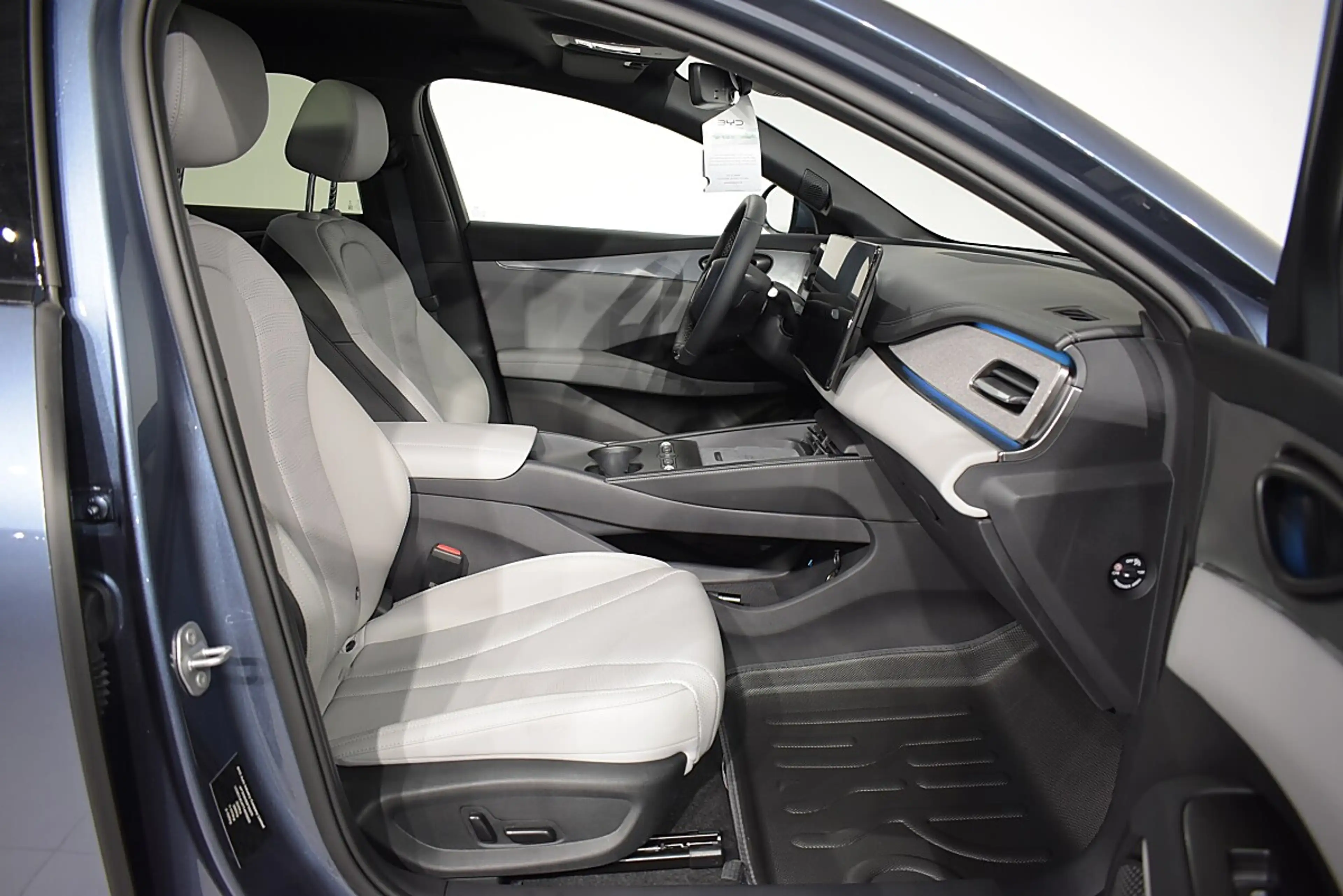 BYD Seal 6 DM-i Touring PHEV 19kWh Comfort Österreich Paket — photo 10