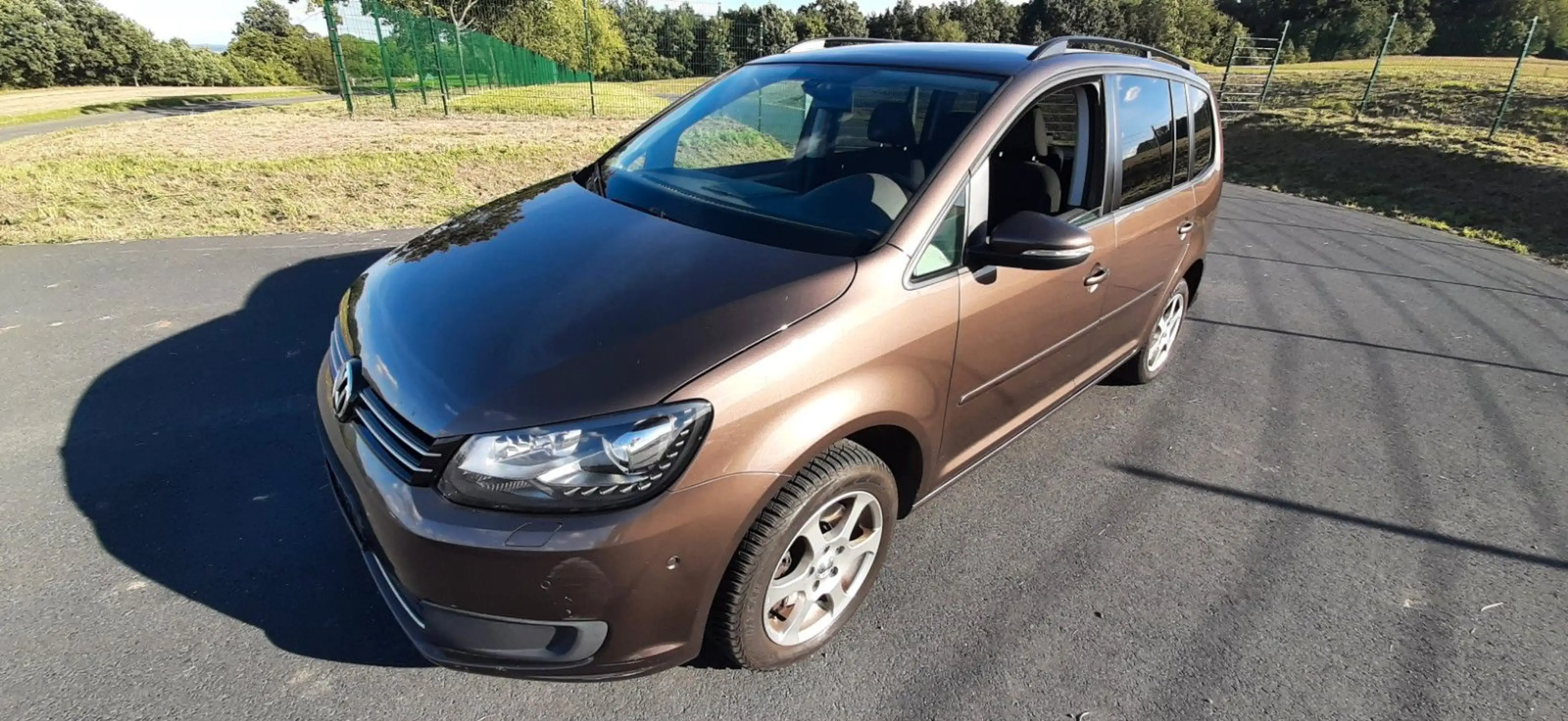 Volkswagen Touran 2.0 TDI Comfortline, Bi-Xenon,Navi,Standh