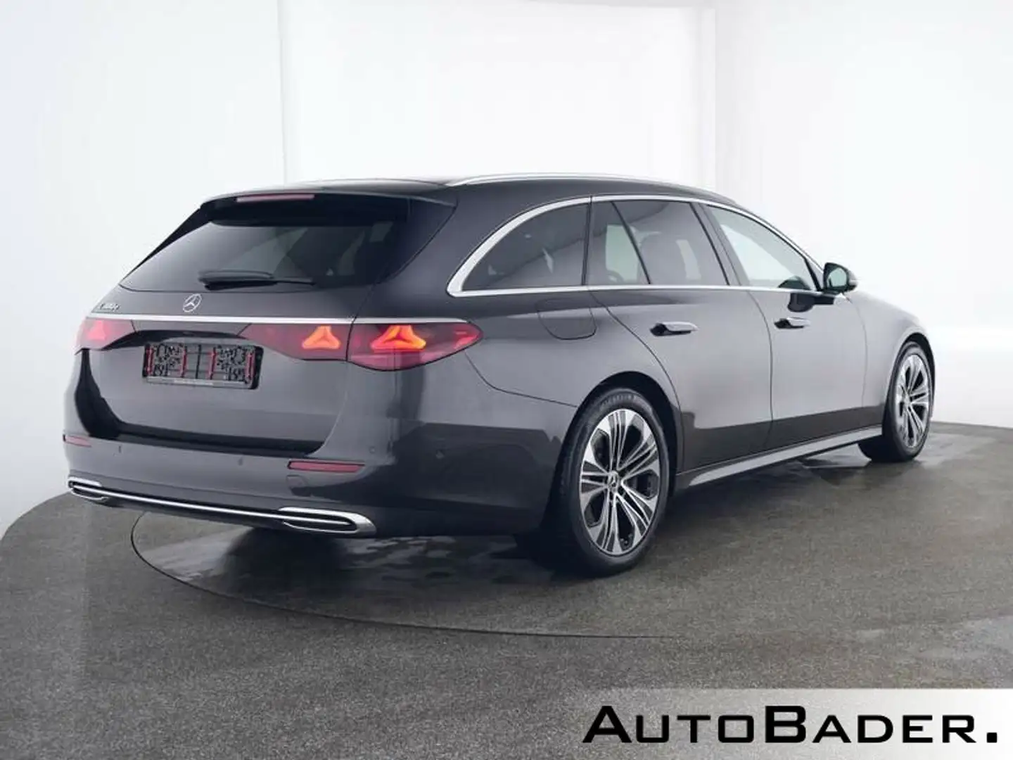 Mercedes-Benz E 300 E 300 e T AVANTGARDE Advanced AHK DISTR RFK KGo Grau - 2