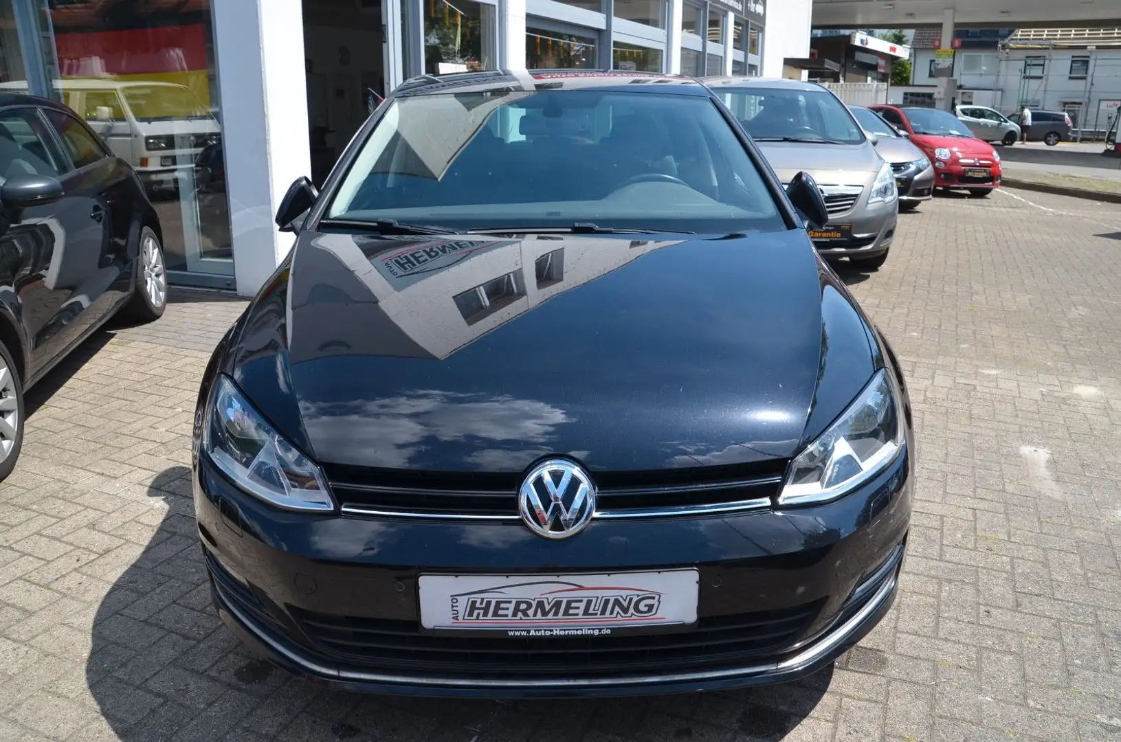 Volkswagen Golf 1.2 TSI BMT LOUNGE NAV|SHZ|Allwetter Zwart - 2