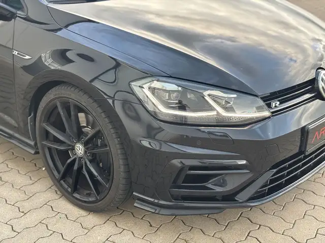 Volkswagen Golf view 20