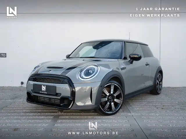 MINI Cooper S 2.0AS - SPECIALISATIE BMW/MINI - Onderhoudshistoriek Zetelverw. - Achteruitrijcam. - Apple Carplay - Adaptive CC
