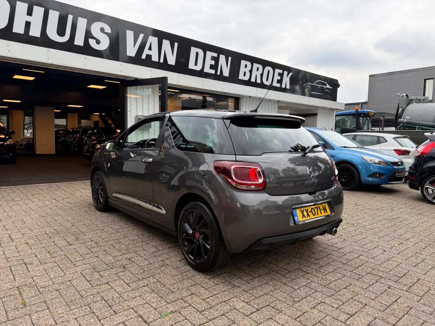DS Automobiles DS 3 1.2 PureTech Performance Line|Automaat|Navi|Xennon Gris - 2