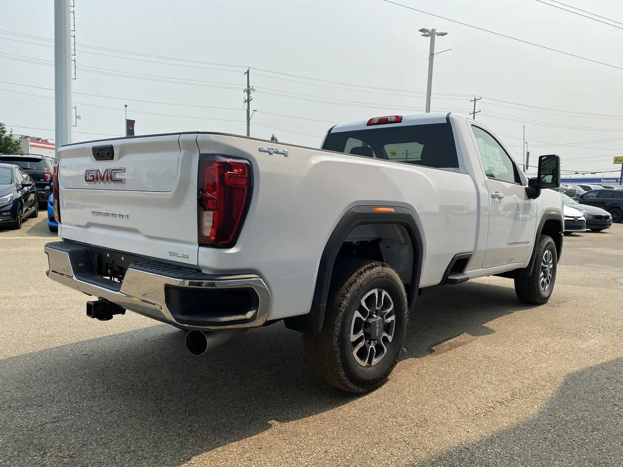 GMC Sierra 3500HD снимка GMC Sierra 3500HD