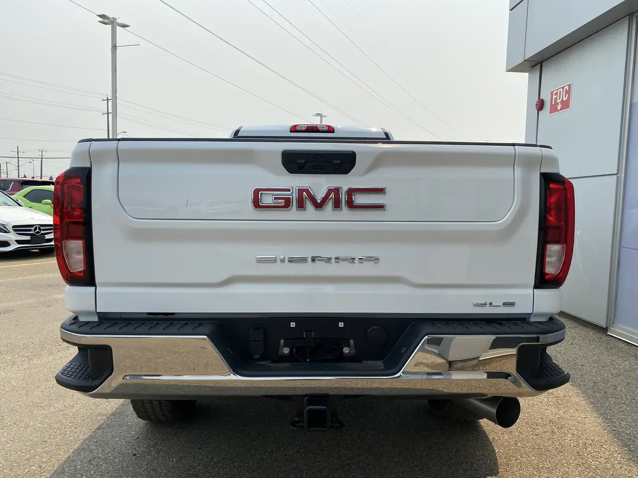 GMC Sierra 3500HD снимка GMC Sierra 3500HD