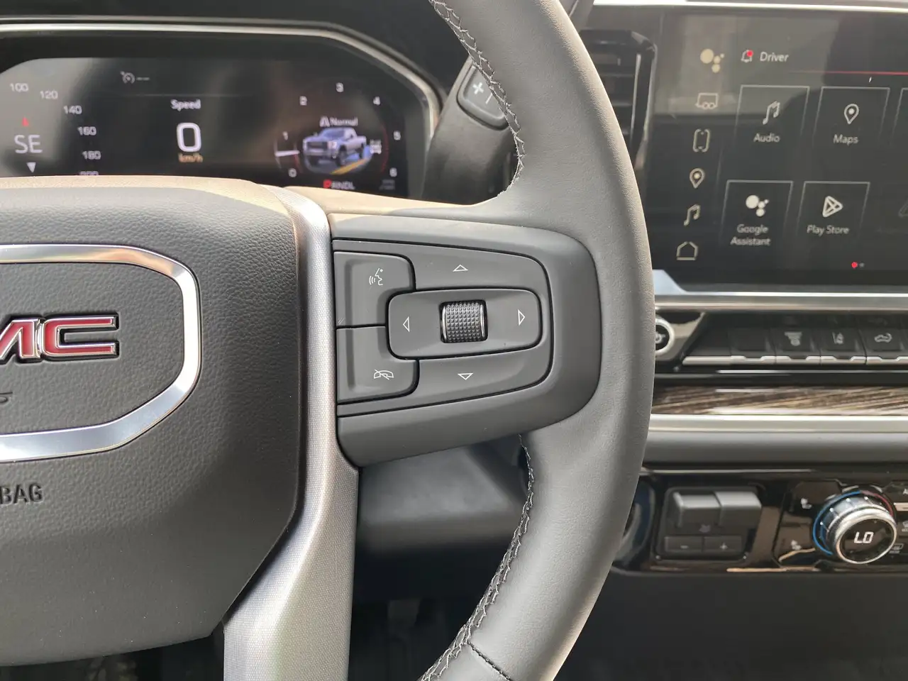 GMC Sierra 3500HD снимка GMC Sierra 3500HD
