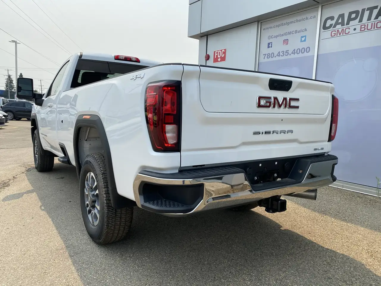 GMC Sierra 3500HD снимка GMC Sierra 3500HD