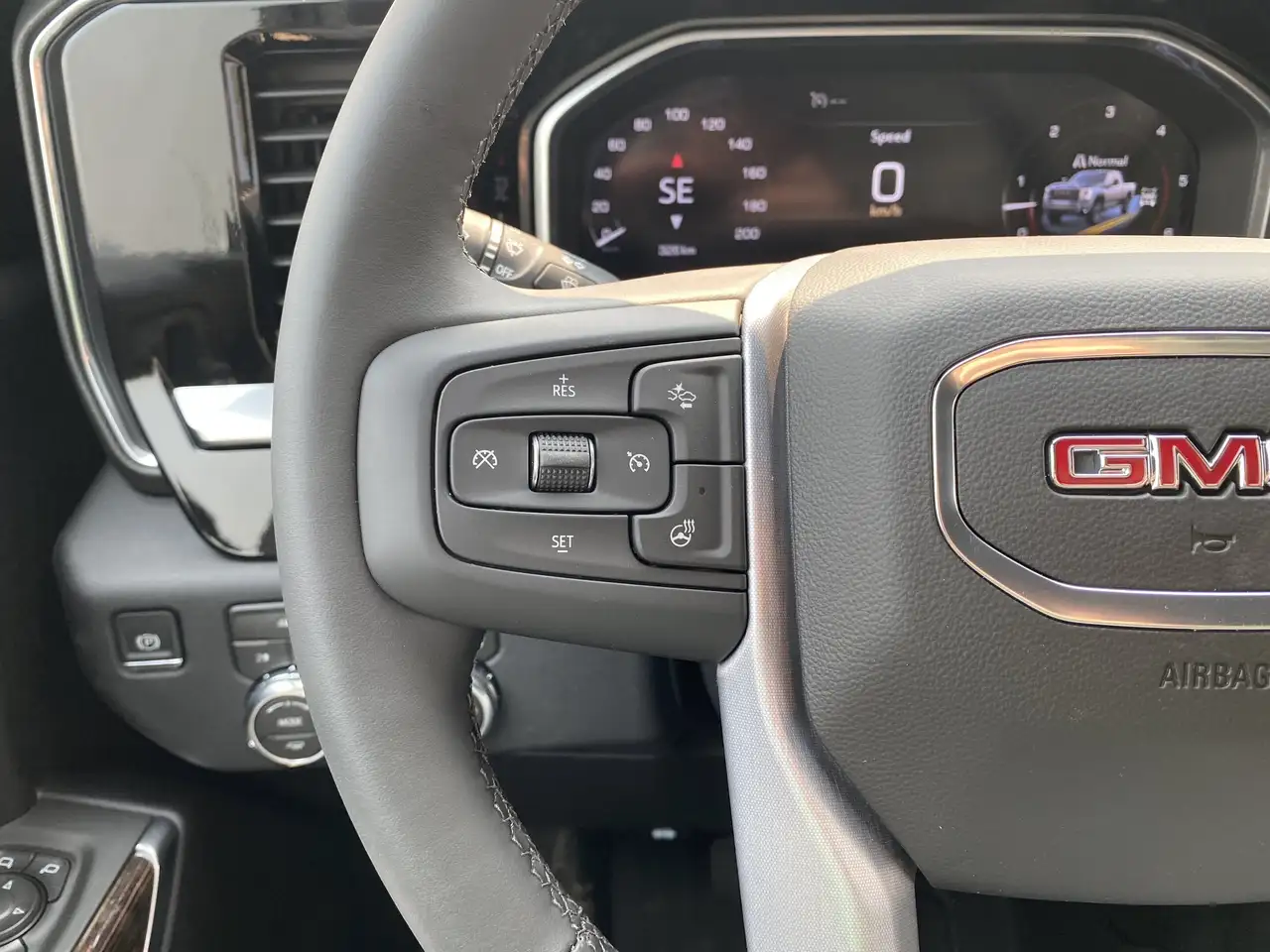 GMC Sierra 3500HD снимка GMC Sierra 3500HD