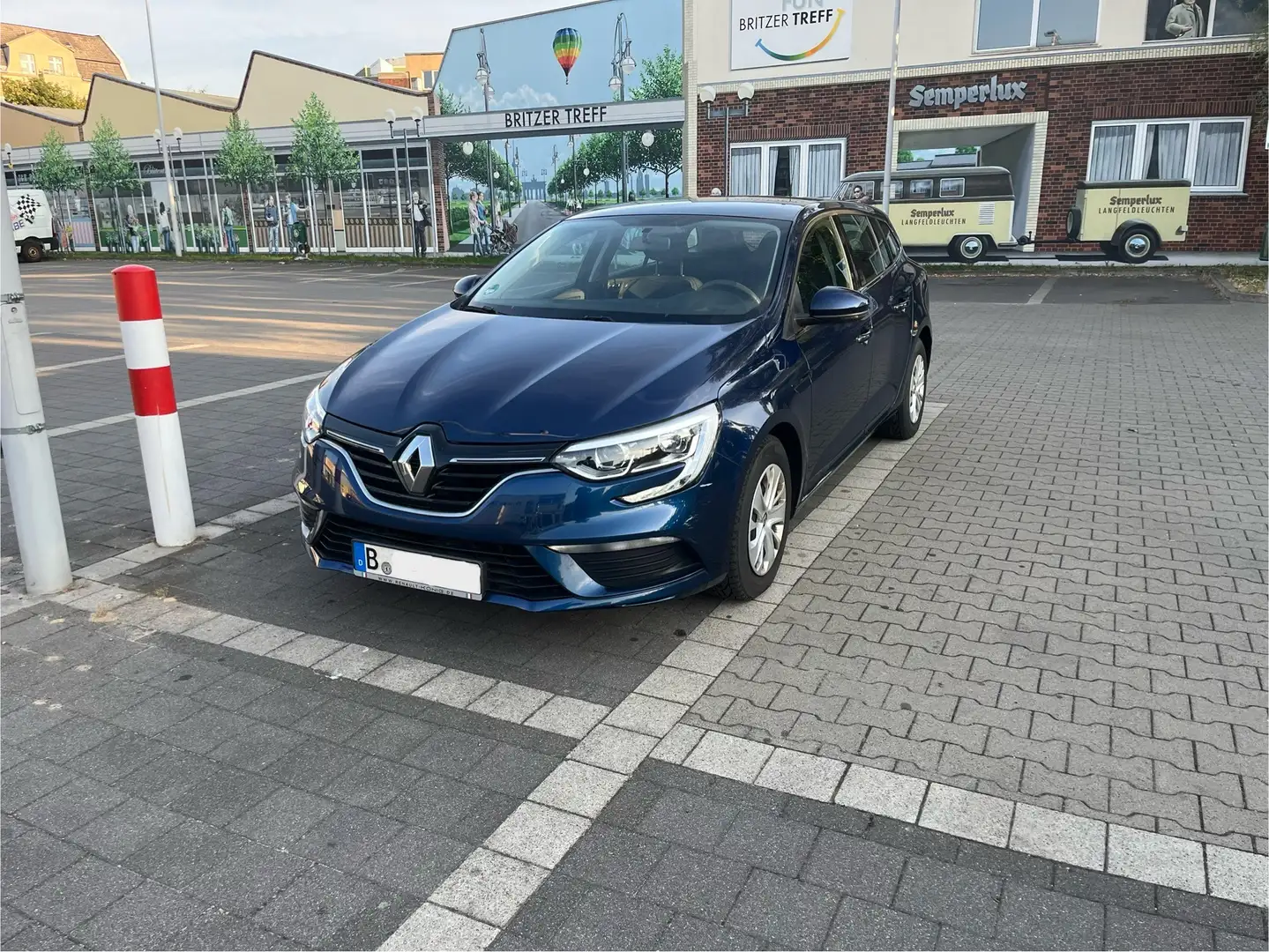 Renault Megane Grandtour TCe 115 Wenig KM+Technisch und Opt. TOP Blau - 1