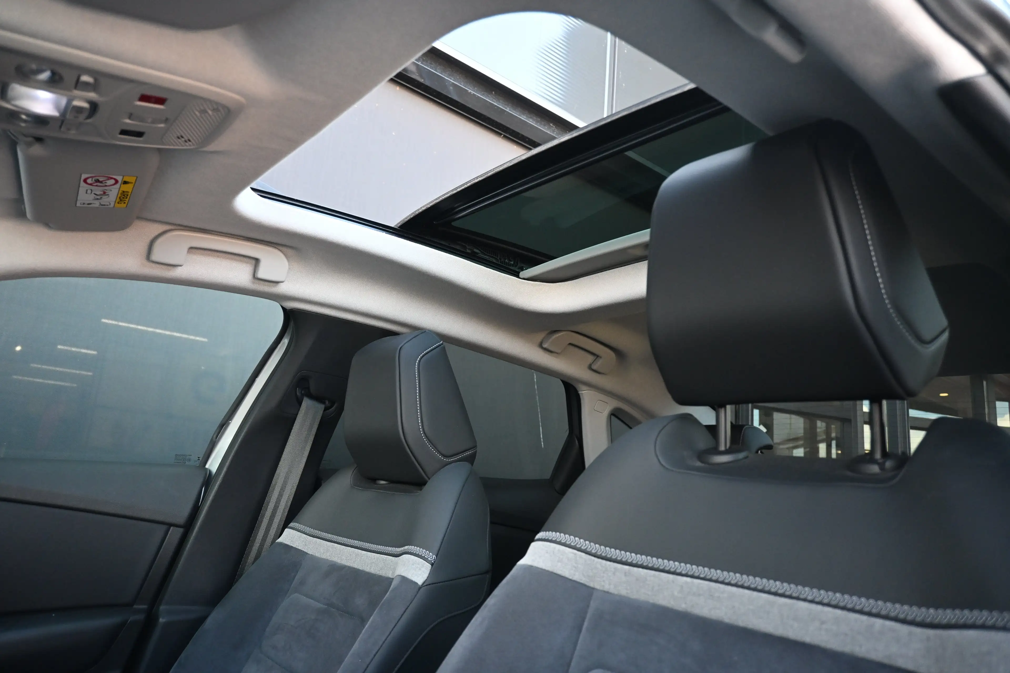 Citroen E-C4 X Shine 50 kWh 97,7%SOH! 3 Fase | Schuif-/Kanteldak — photo 9