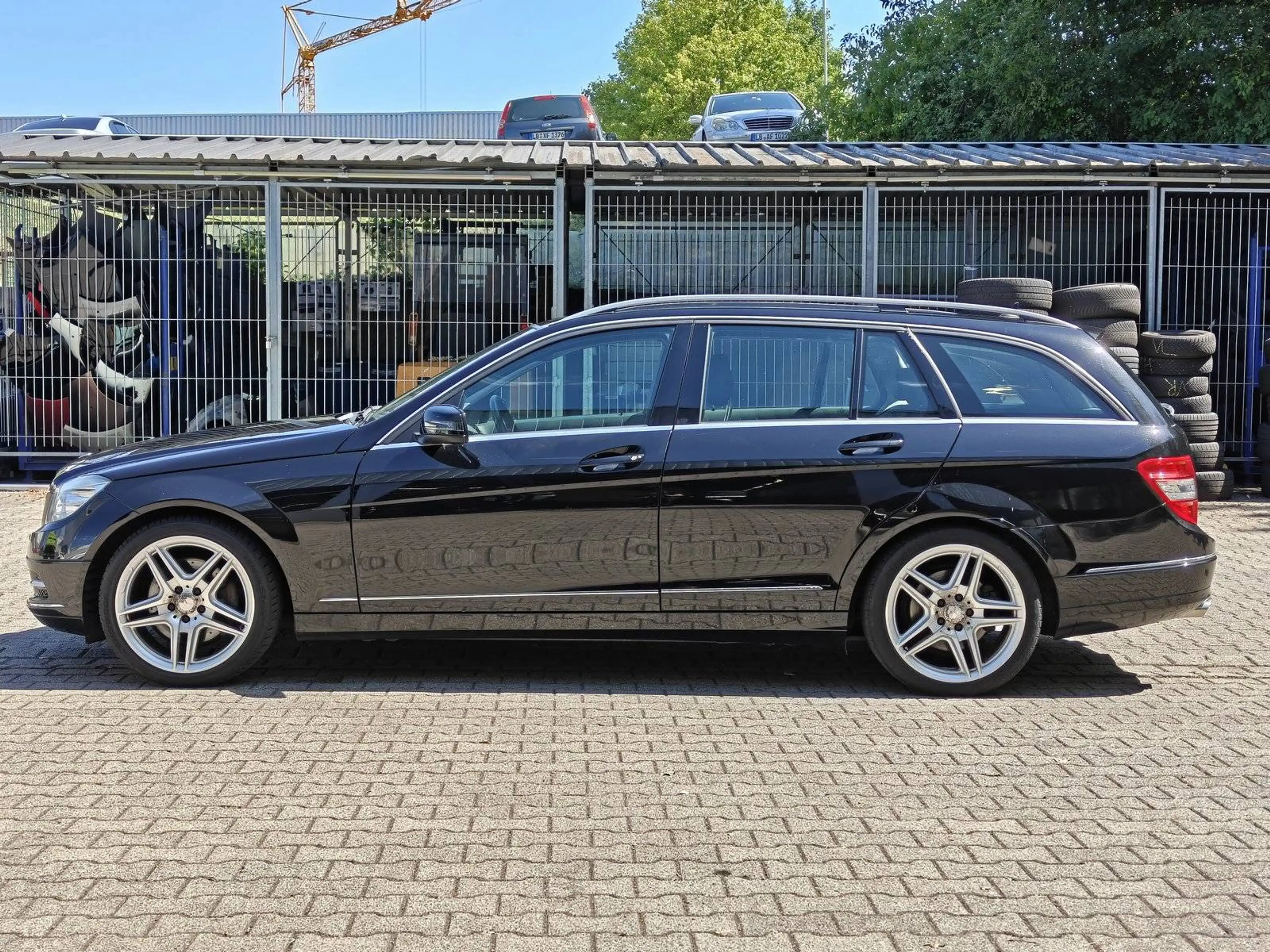 Mercedes-Benz C 350 Avantgar. Comand+ILS+SCHIEBEDACH+PDC+8FACH — photo 4