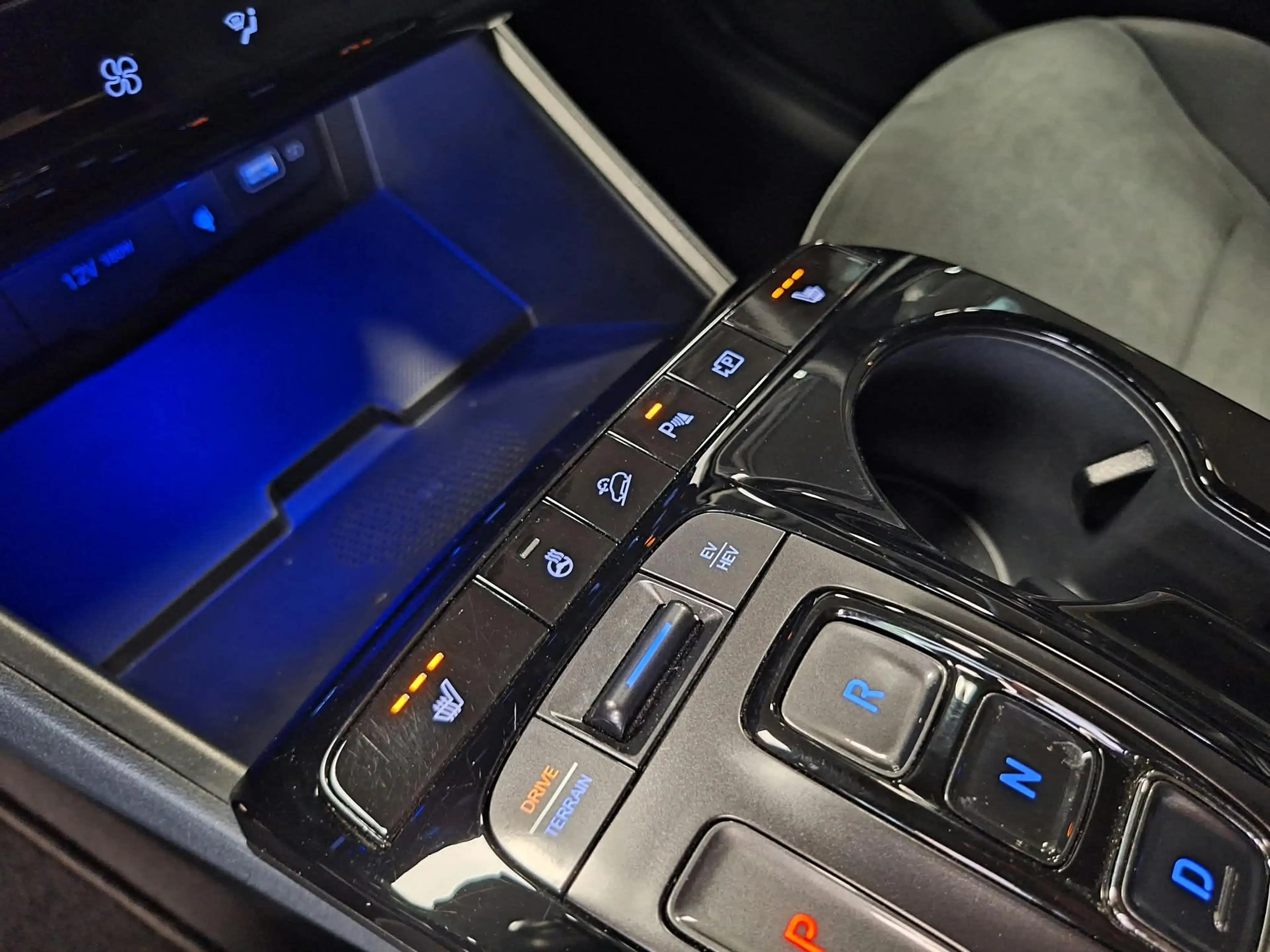 Hyundai TUCSON 1.6 T-GDI PHEV Premium N-line 4WD Trekh. — photo 38