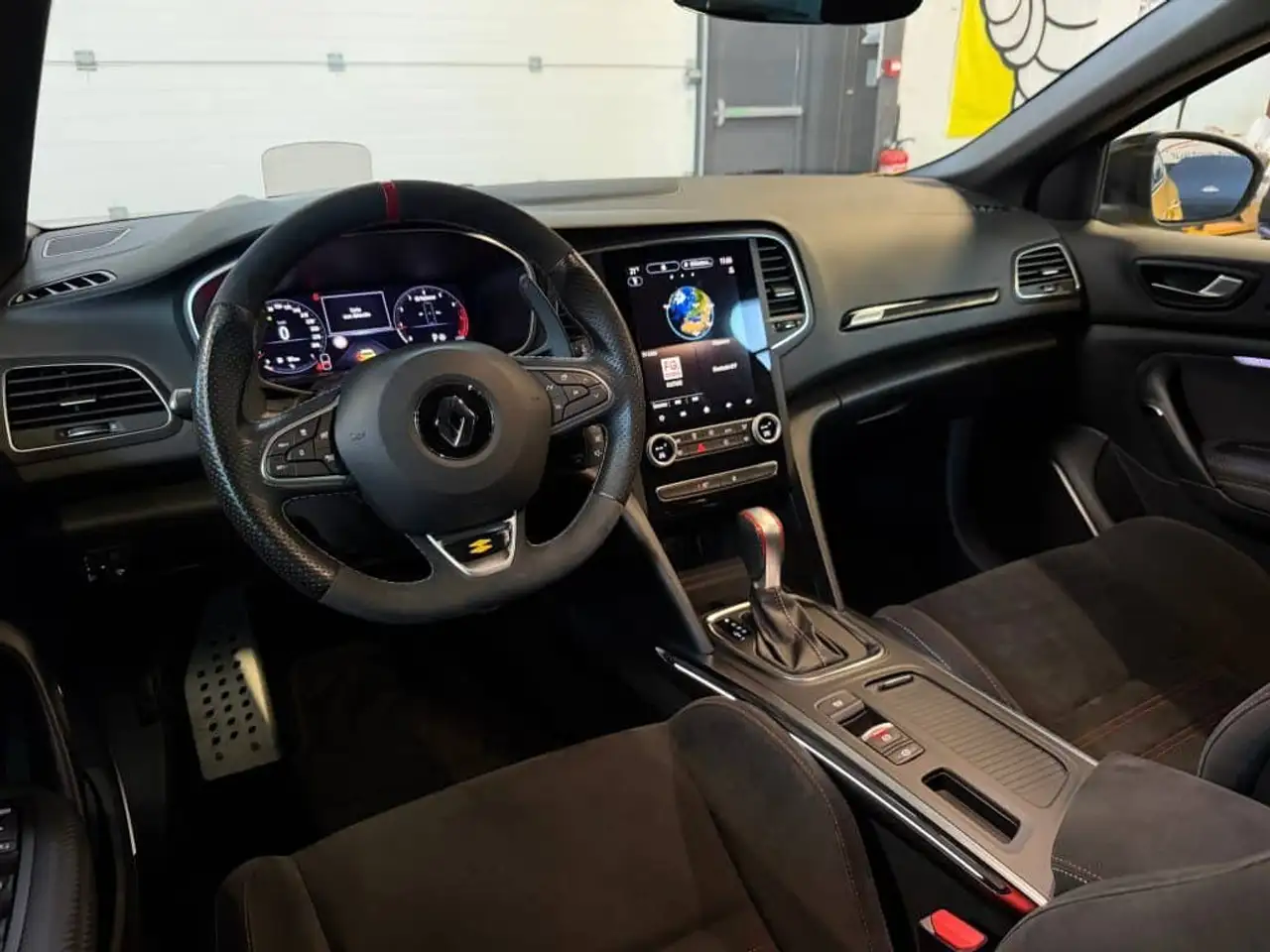 Renault Megane R.S. — photo 23