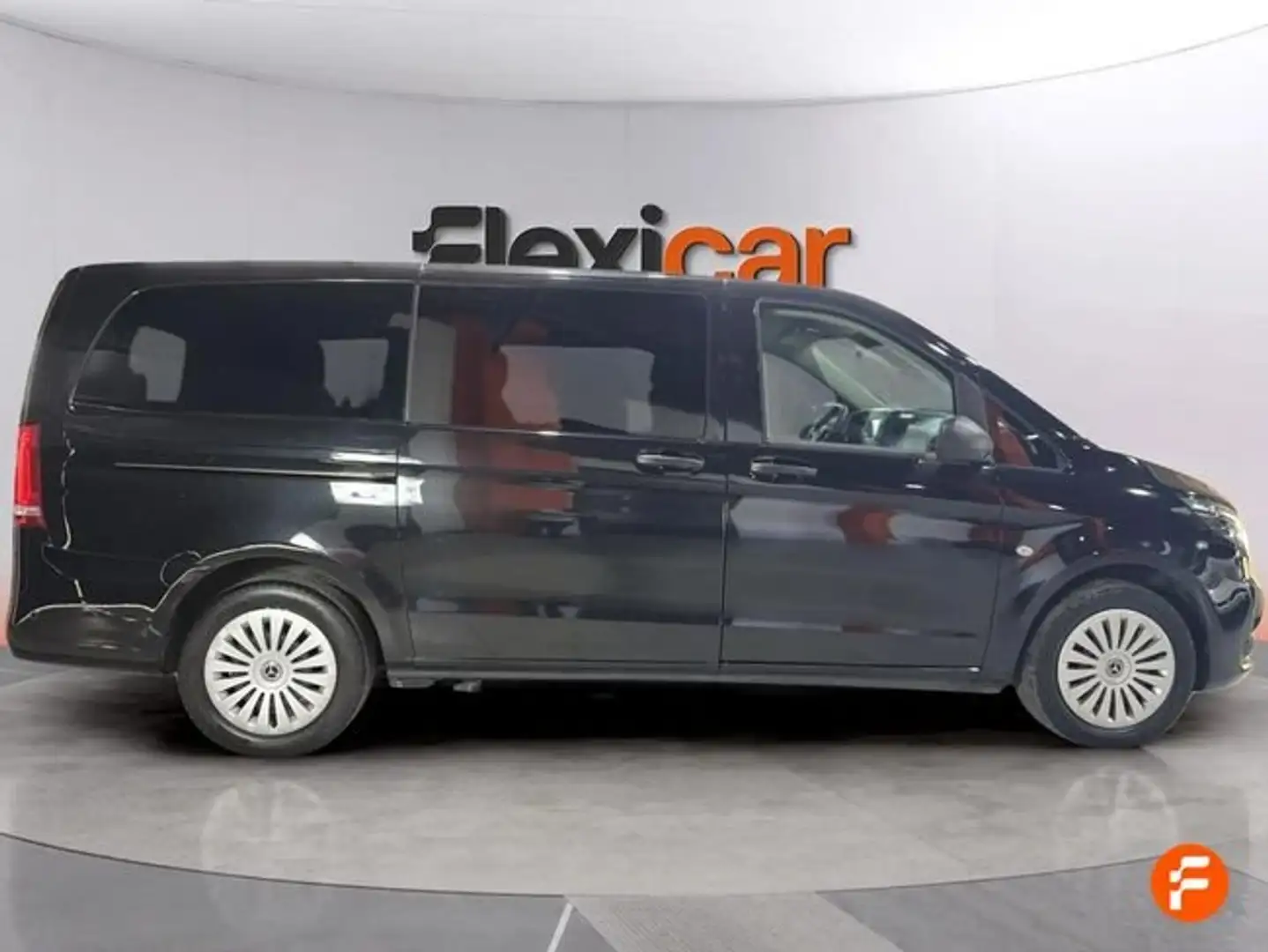 Mercedes-Benz Vito 116CDI AT 120kW Tourer Pro Larga - 4P (2023) Negro - 2