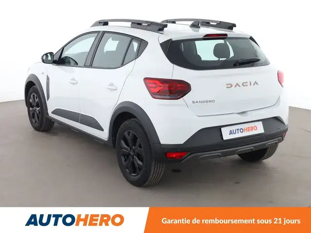Dacia Sandero view 4
