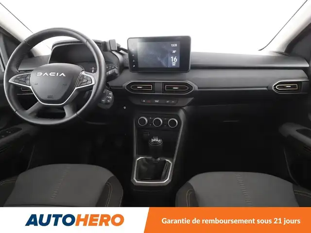 Dacia Sandero view 12