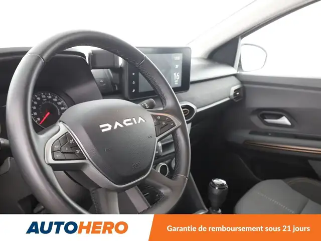 Dacia Sandero view 11