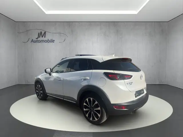 Mazda CX-3 view 3