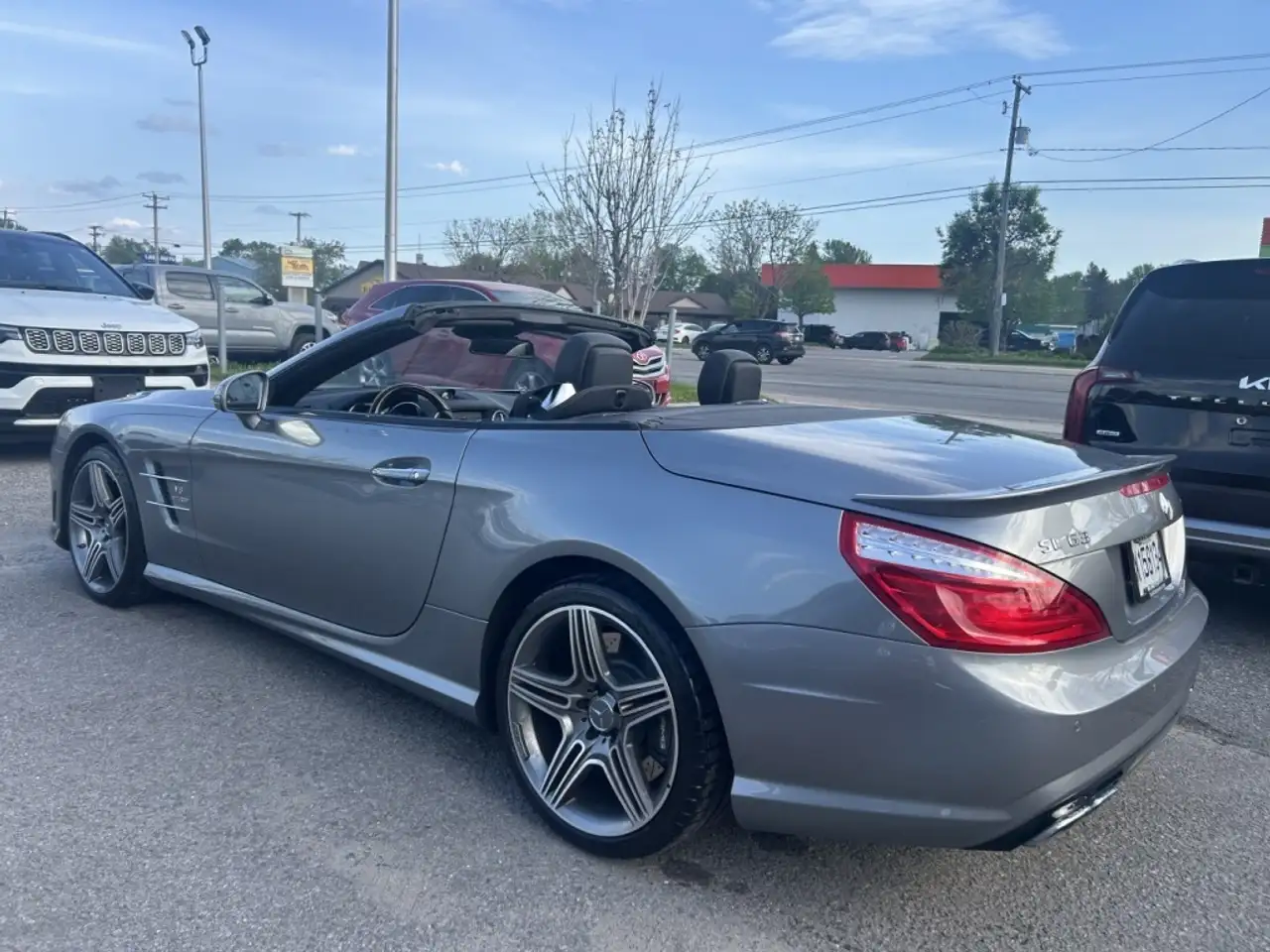 Mercedes-Benz SL снимка Mercedes-Benz SL