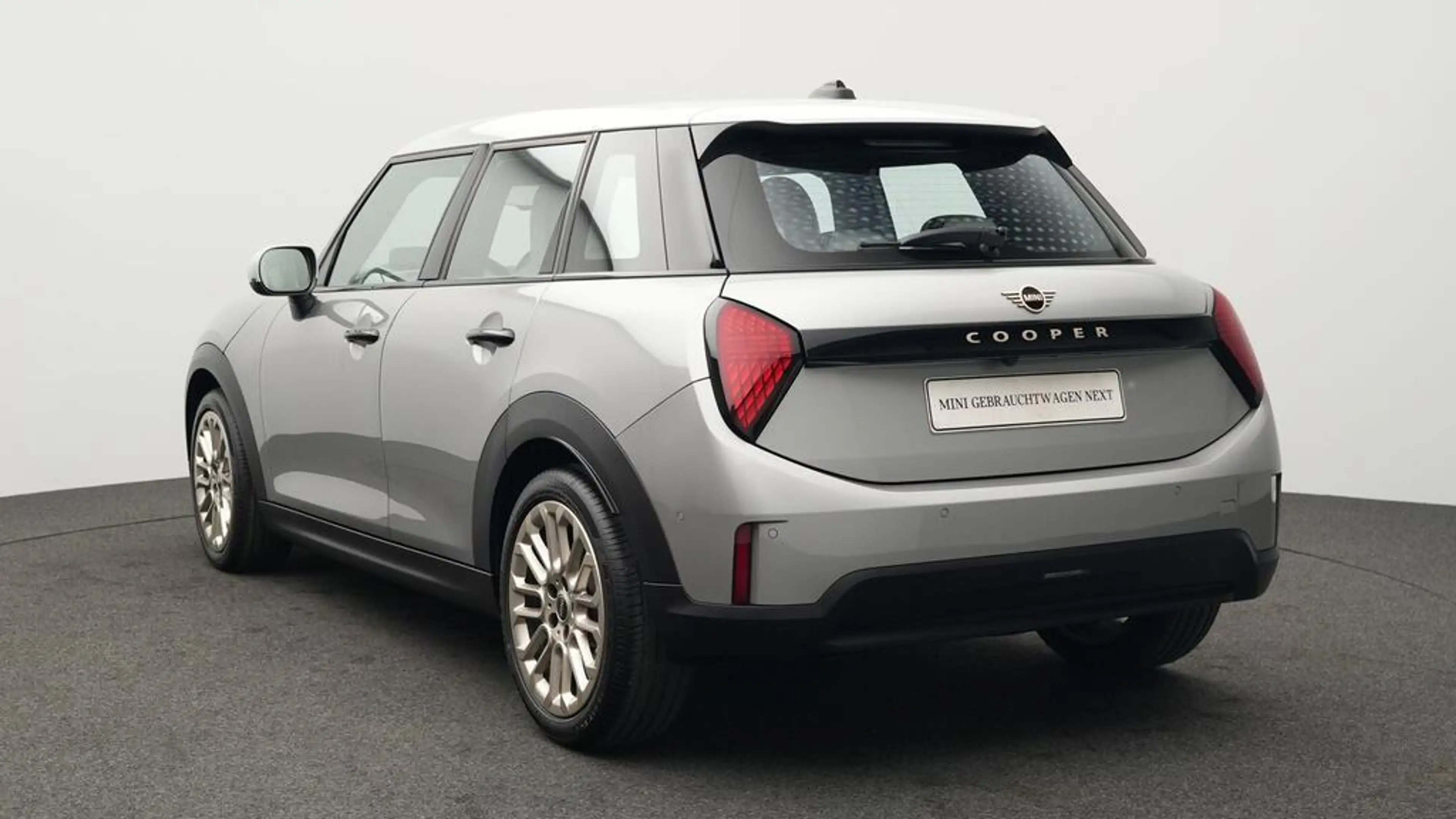 MINI Cooper C Favoured Trim — photo 6