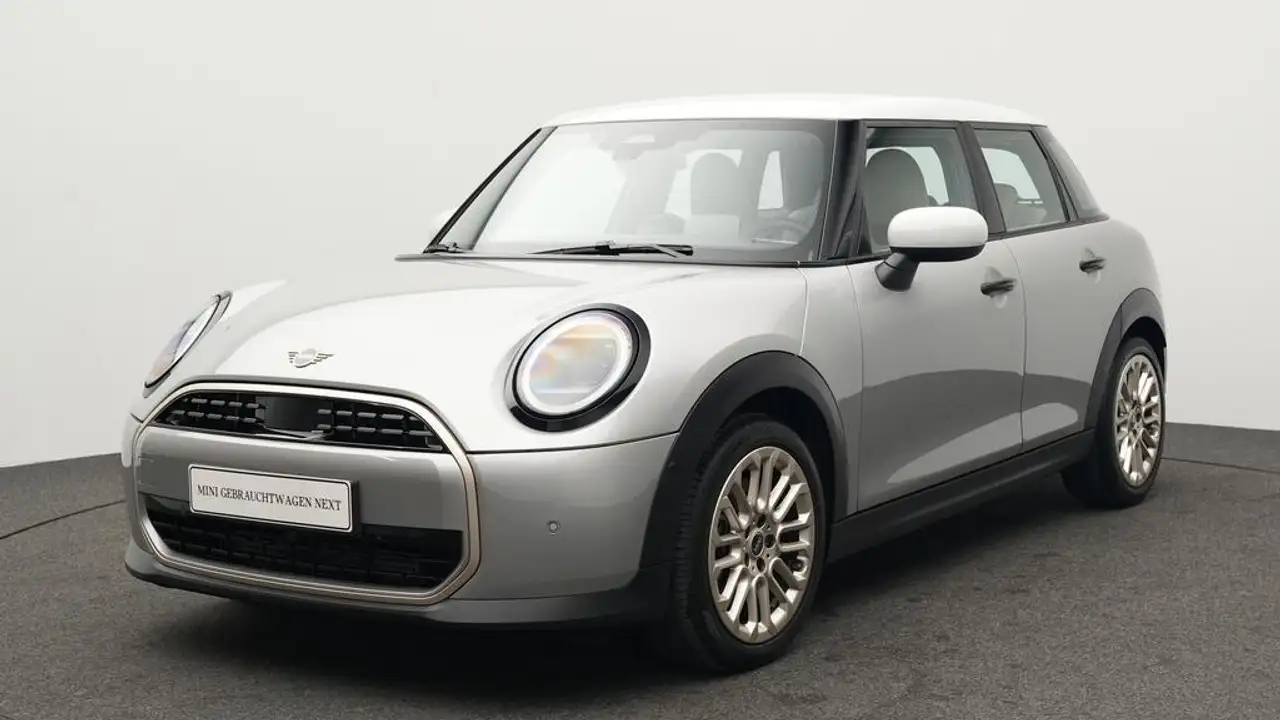 MINI Cooper Favoured Trim