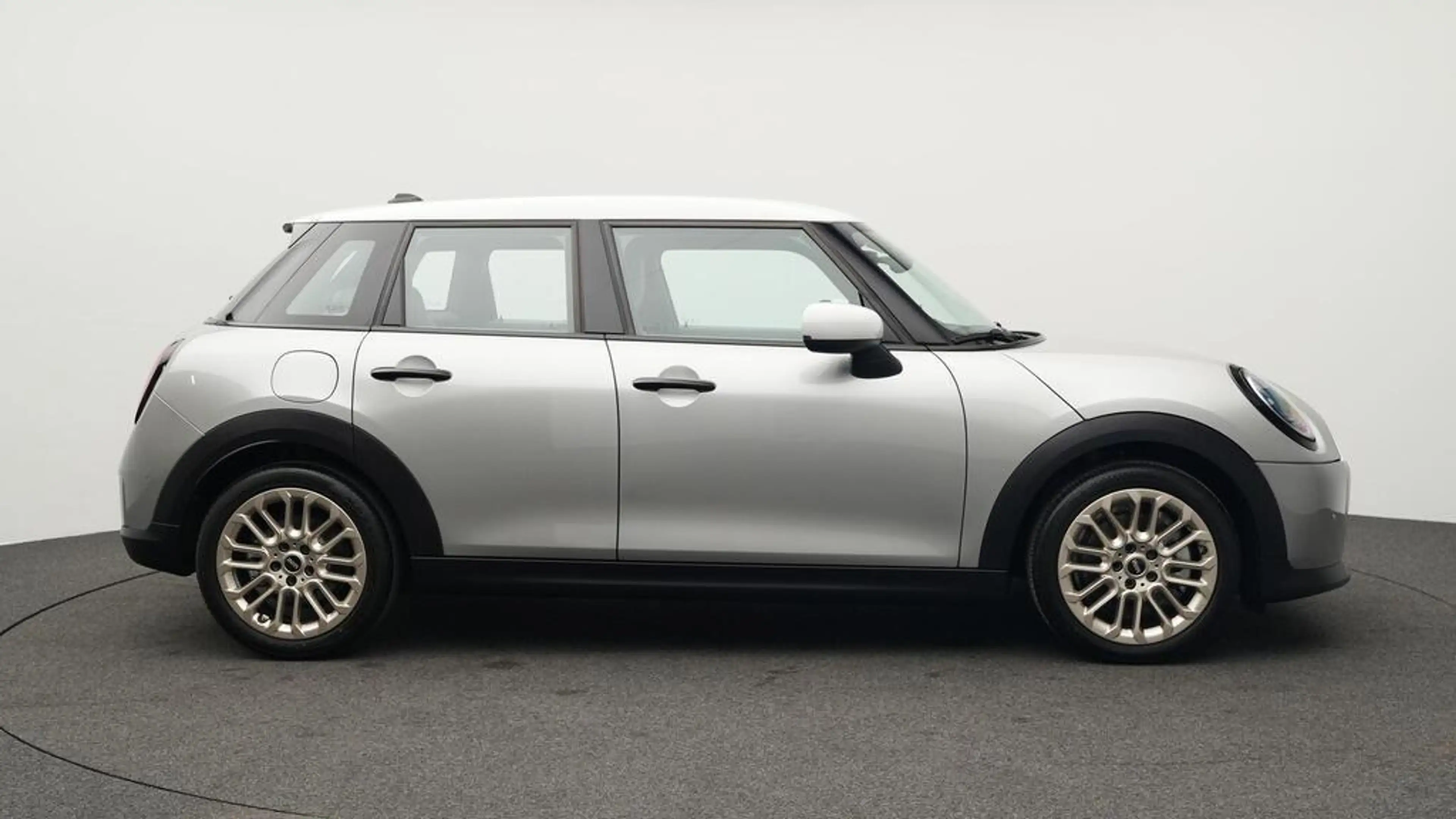 MINI Cooper C Favoured Trim — photo 3