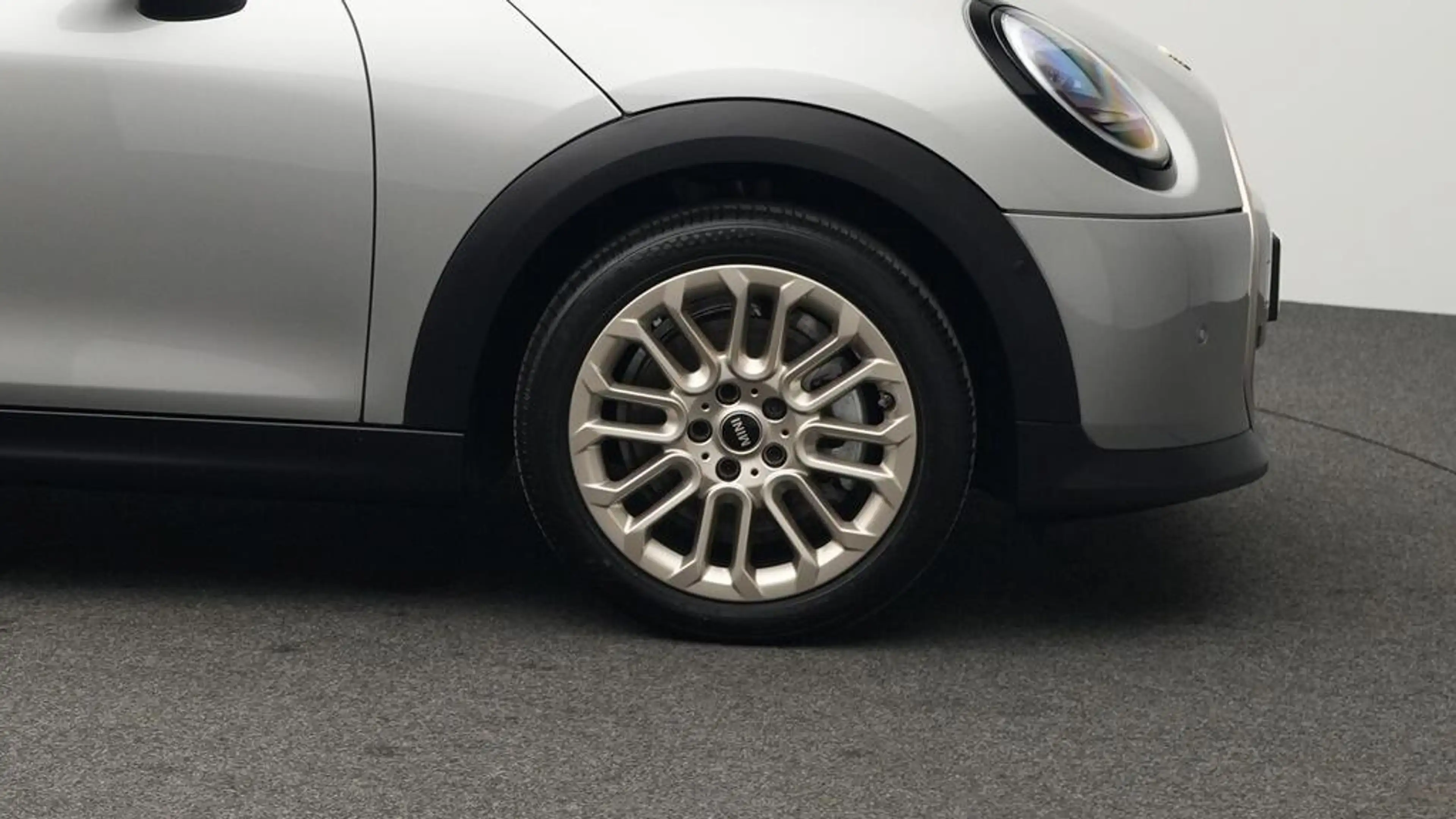 MINI Cooper C Favoured Trim — photo 12